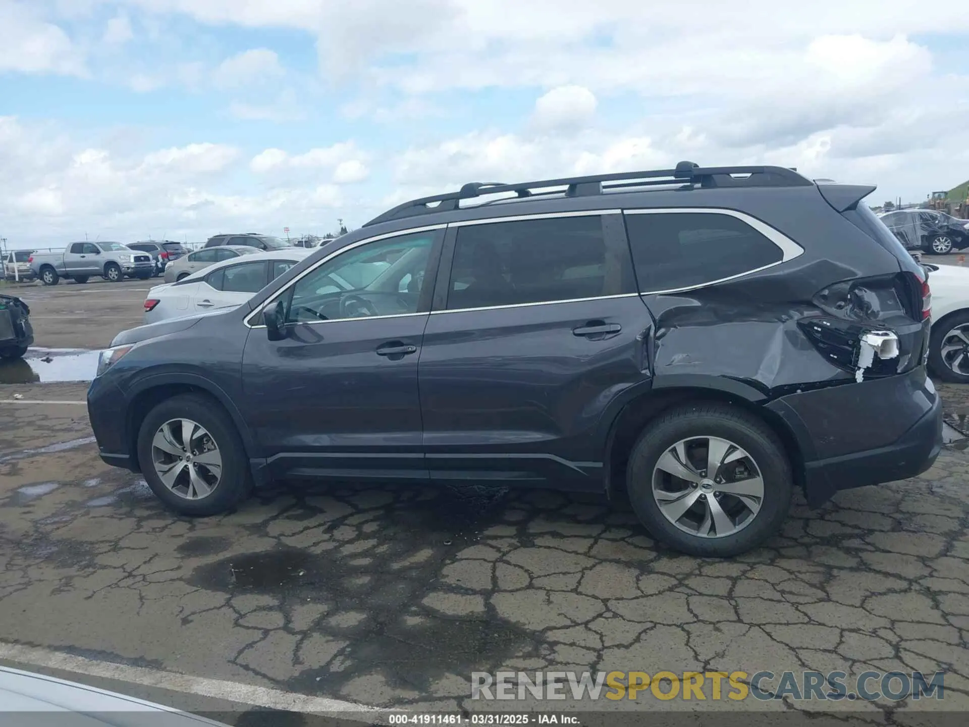 14 Photograph of a damaged car 4S4WMAED0N3433853 SUBARU ASCENT 2022