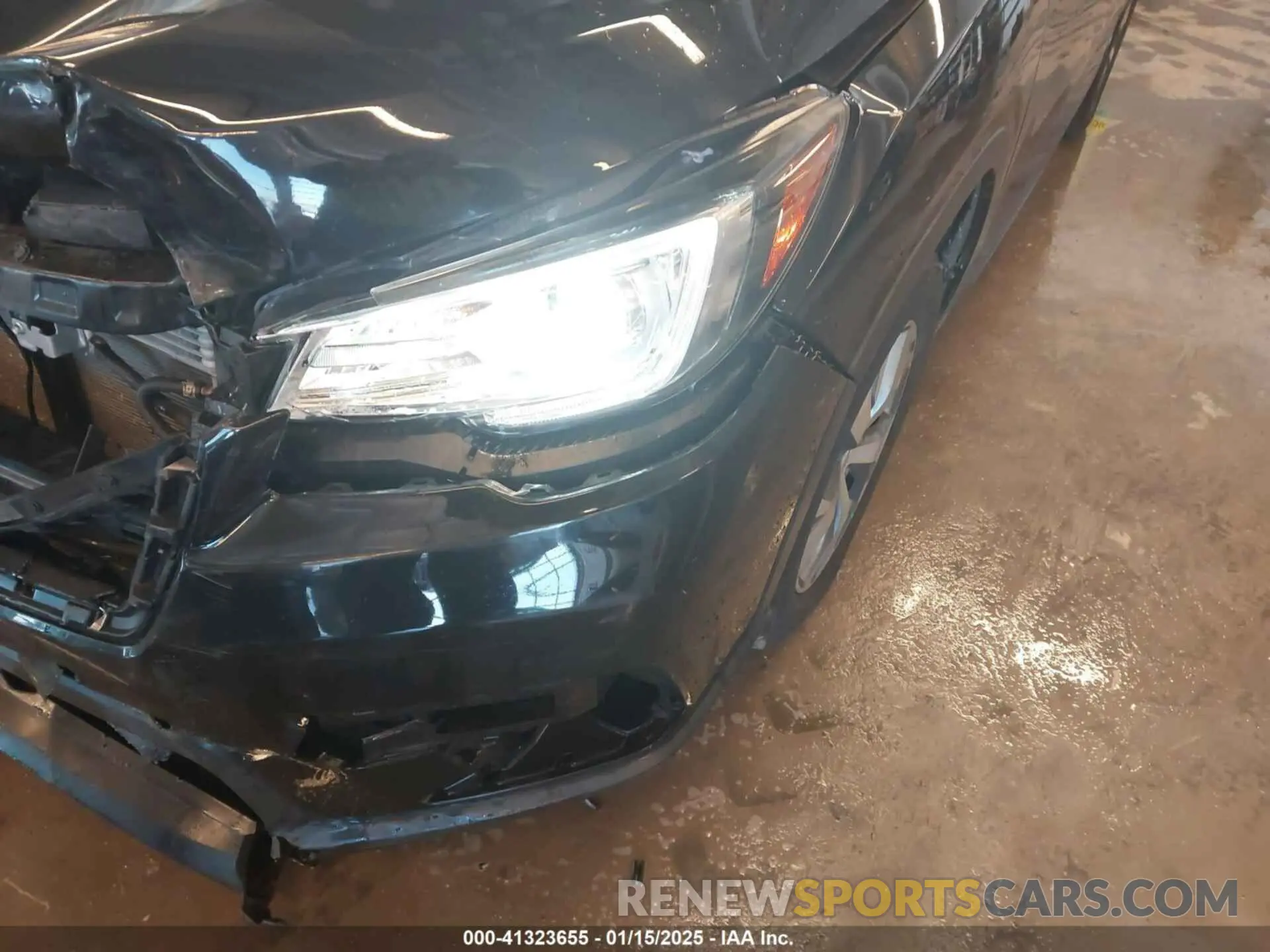 19 Photograph of a damaged car 4S4WMAED9N3429297 SUBARU ASCENT 2022