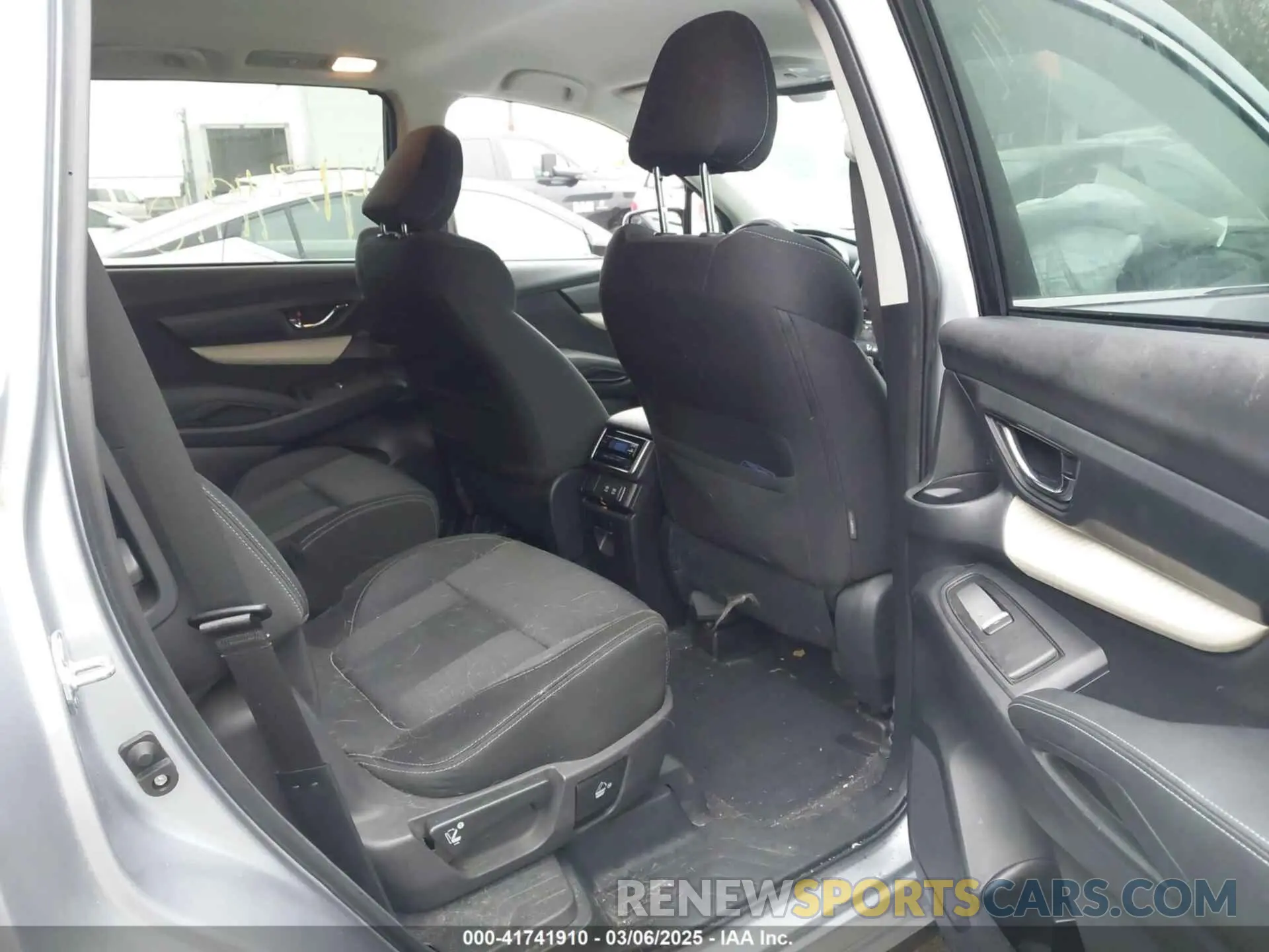 8 Photograph of a damaged car 4S4WMAED9N3459271 SUBARU ASCENT 2022