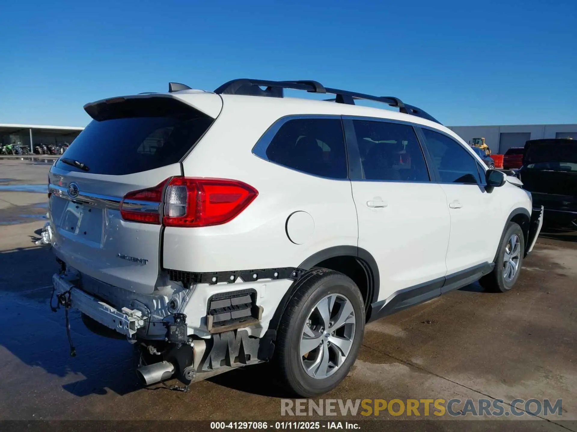 4 Photograph of a damaged car 4S4WMAEDXN3404747 SUBARU ASCENT 2022