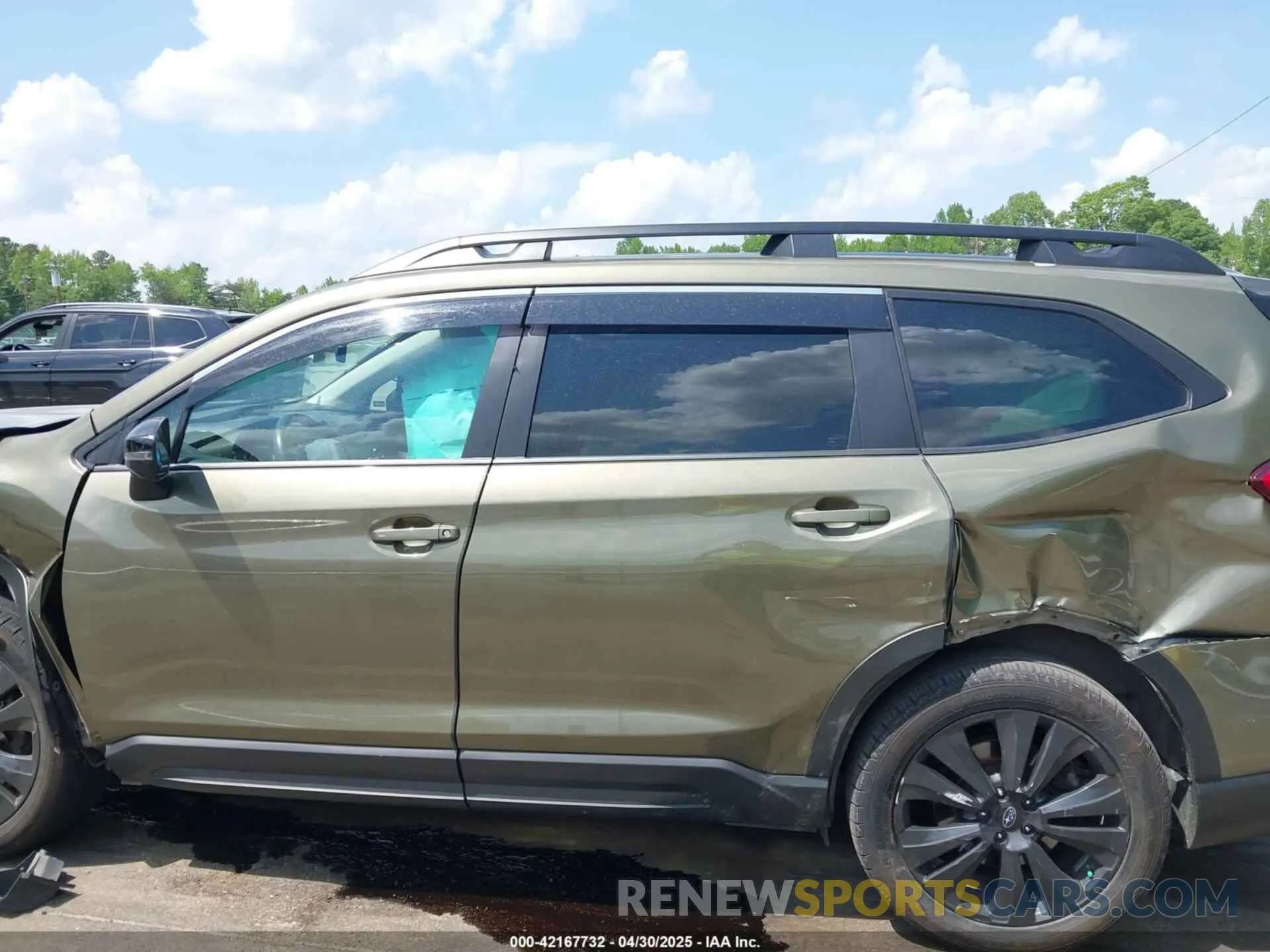 14 Photograph of a damaged car 4S4WMAHD5N3401962 SUBARU ASCENT 2022