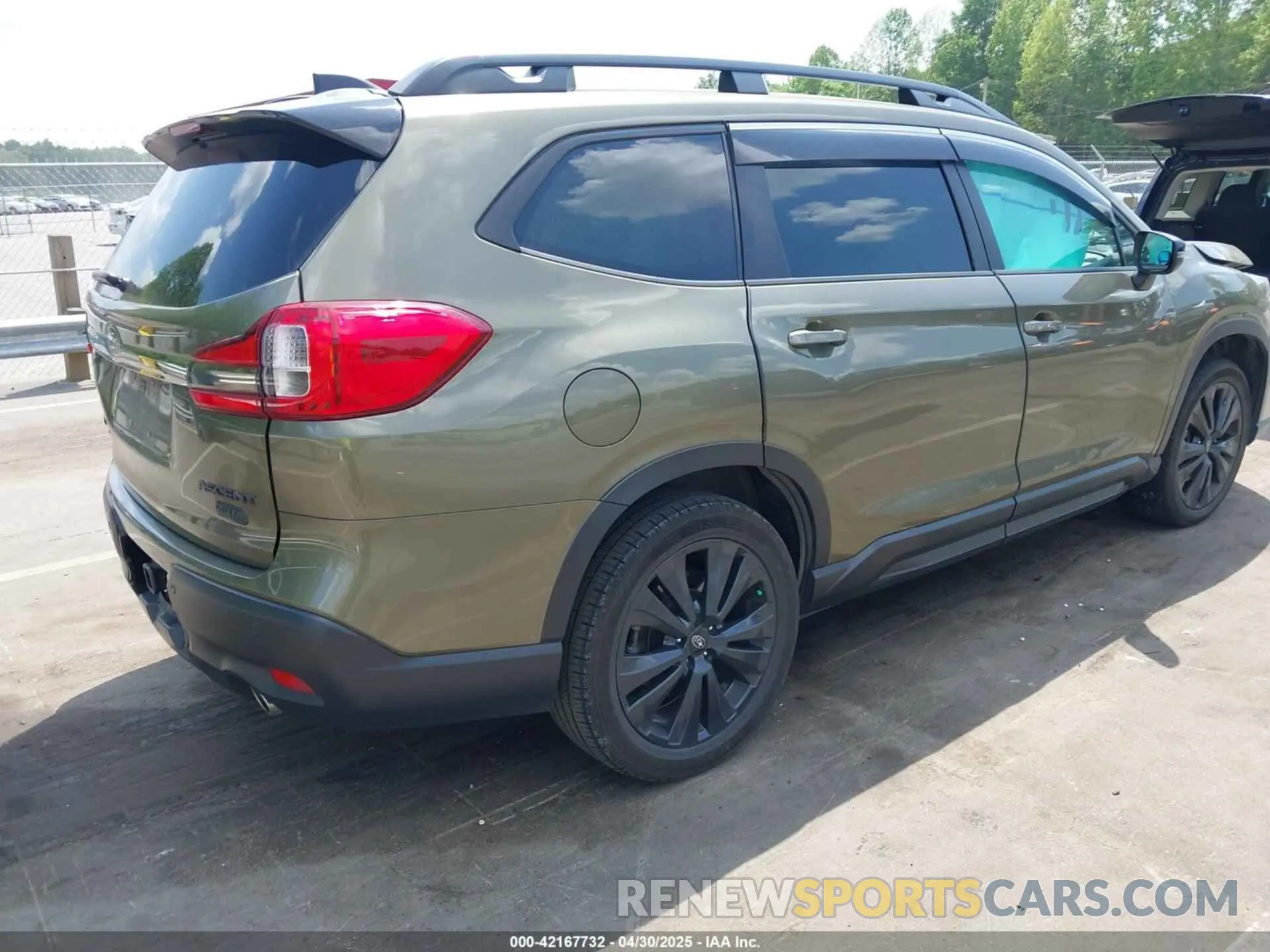 4 Photograph of a damaged car 4S4WMAHD5N3401962 SUBARU ASCENT 2022