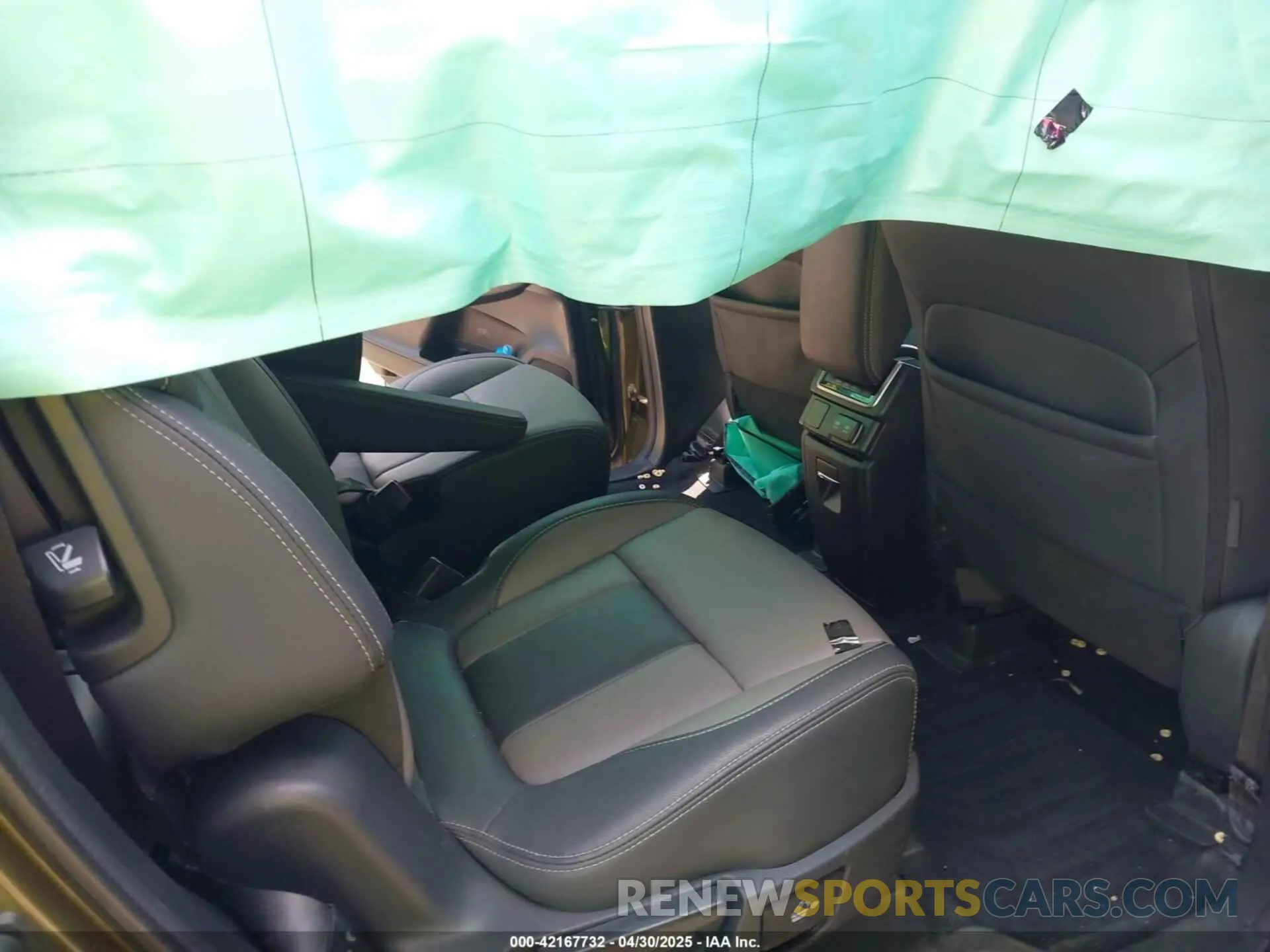 8 Photograph of a damaged car 4S4WMAHD5N3401962 SUBARU ASCENT 2022
