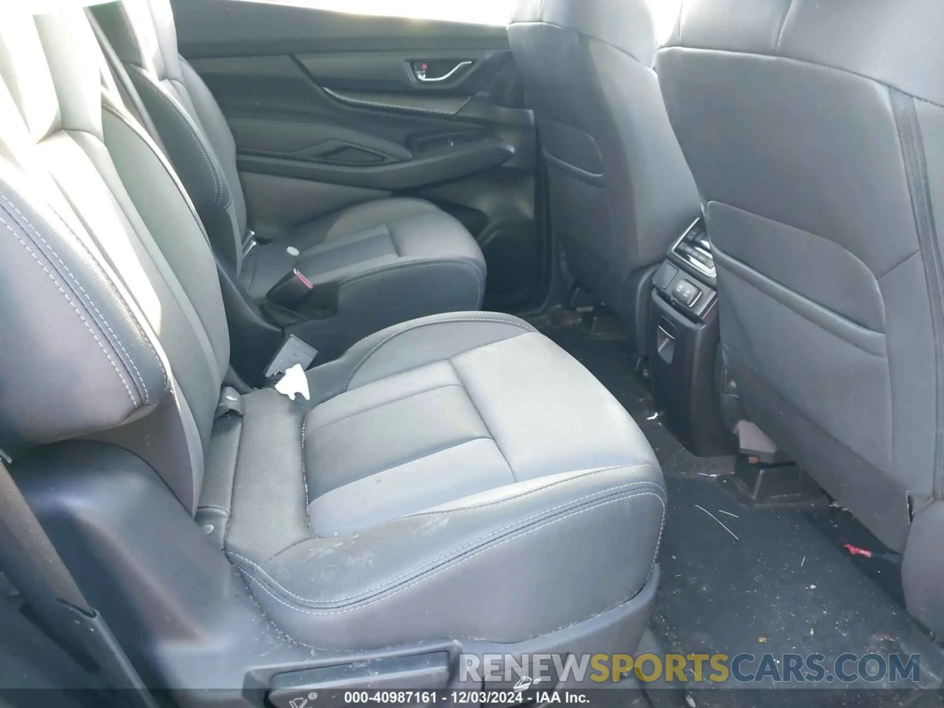 8 Photograph of a damaged car 4S4WMAJD1N3413973 SUBARU ASCENT 2022