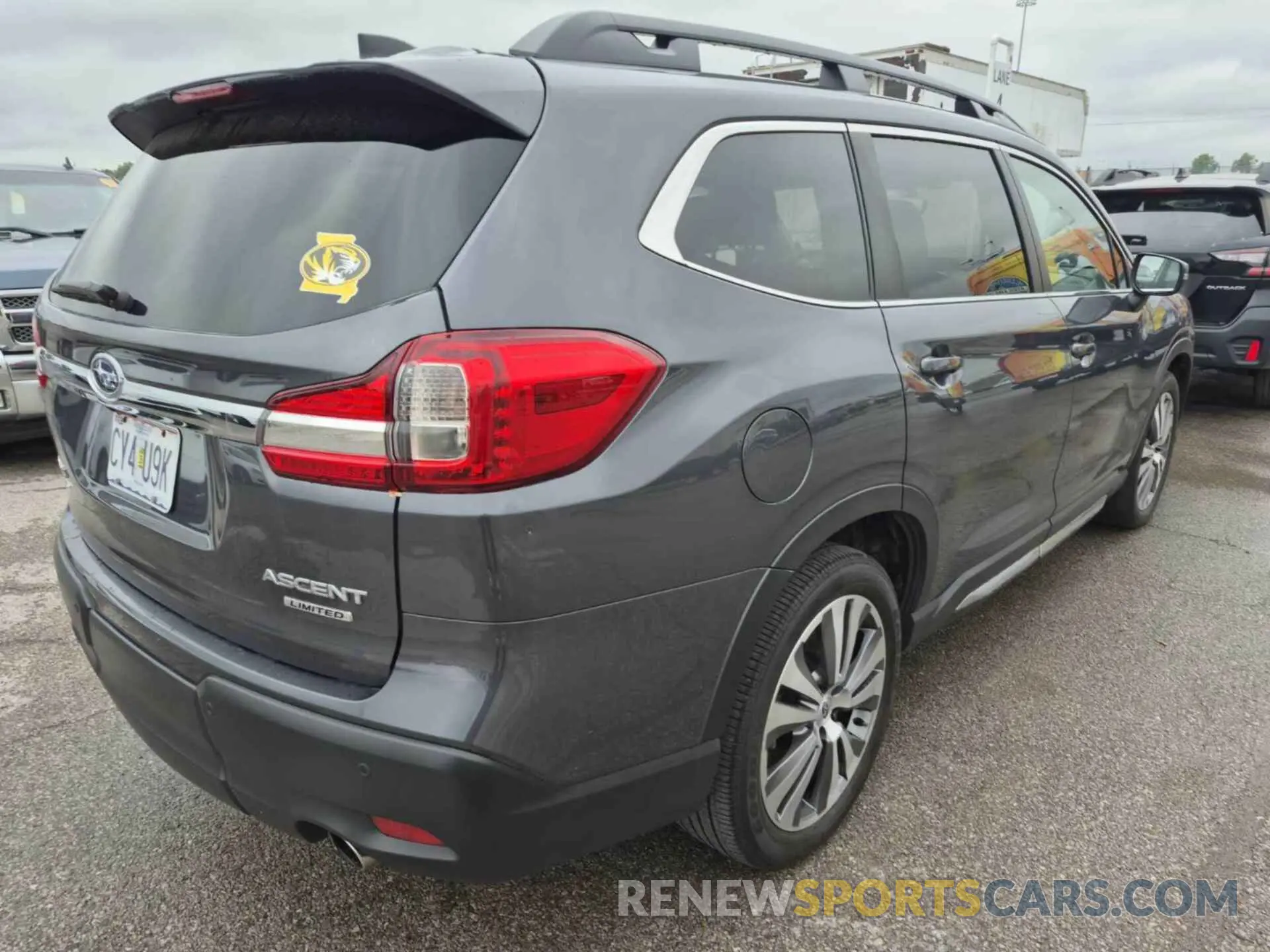 12 Photograph of a damaged car 4S4WMAKD0N3464556 SUBARU ASCENT 2022