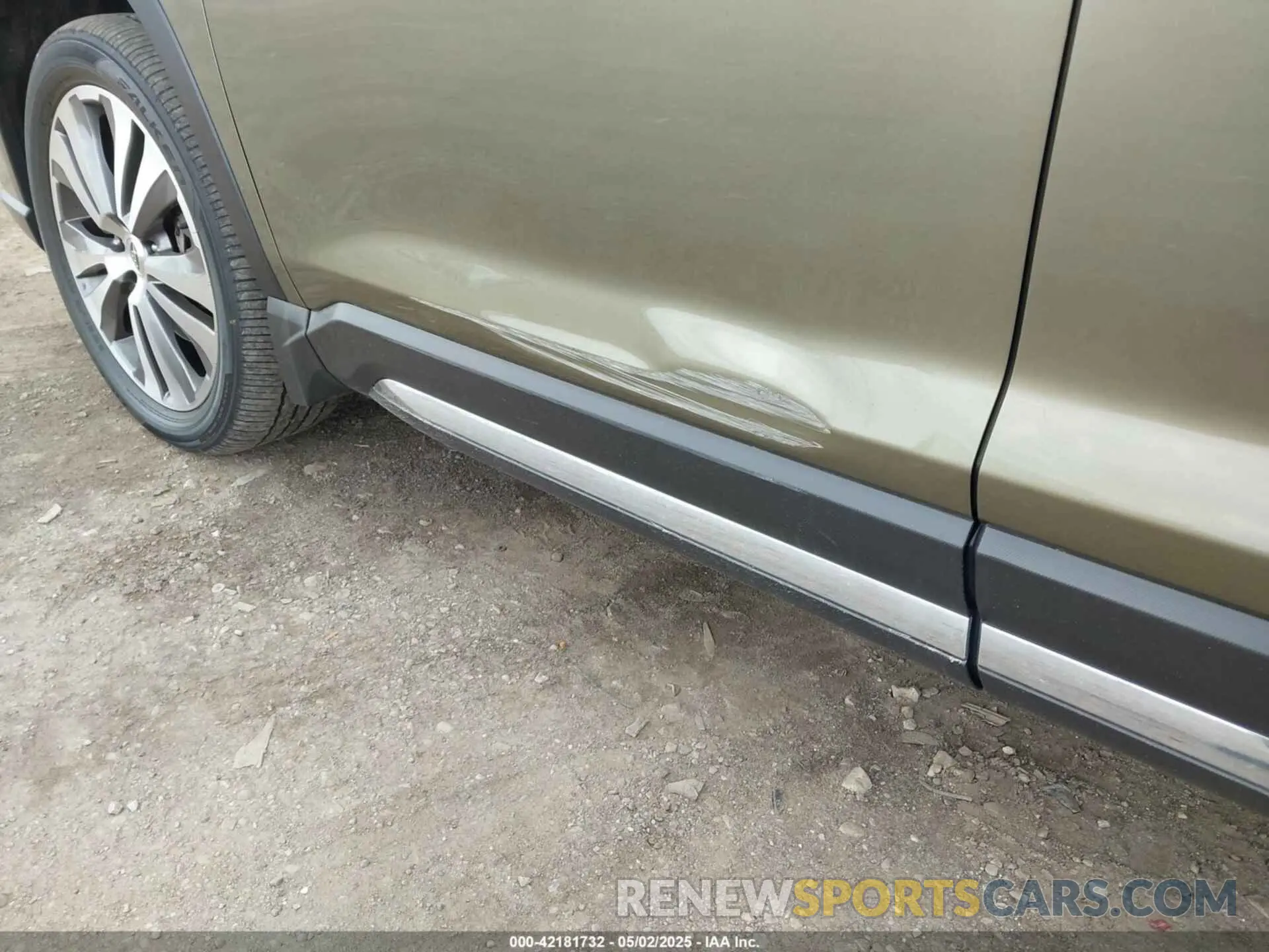 18 Photograph of a damaged car 4S4WMALD6N3425758 SUBARU ASCENT 2022
