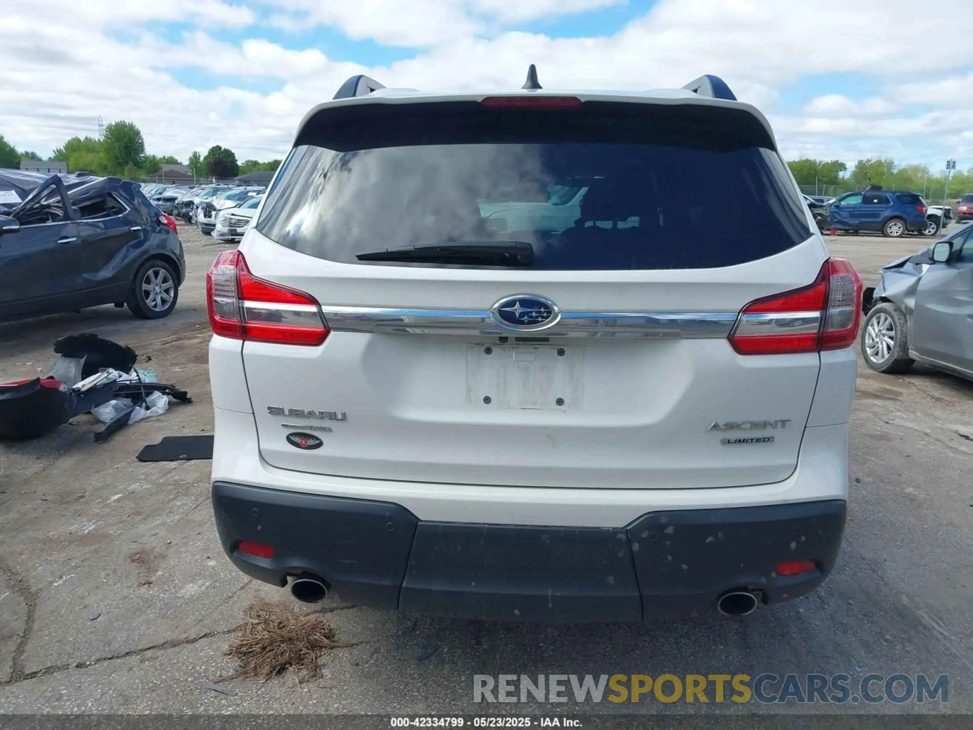 17 Photograph of a damaged car 4S4WMAMD0N3454378 SUBARU ASCENT 2022