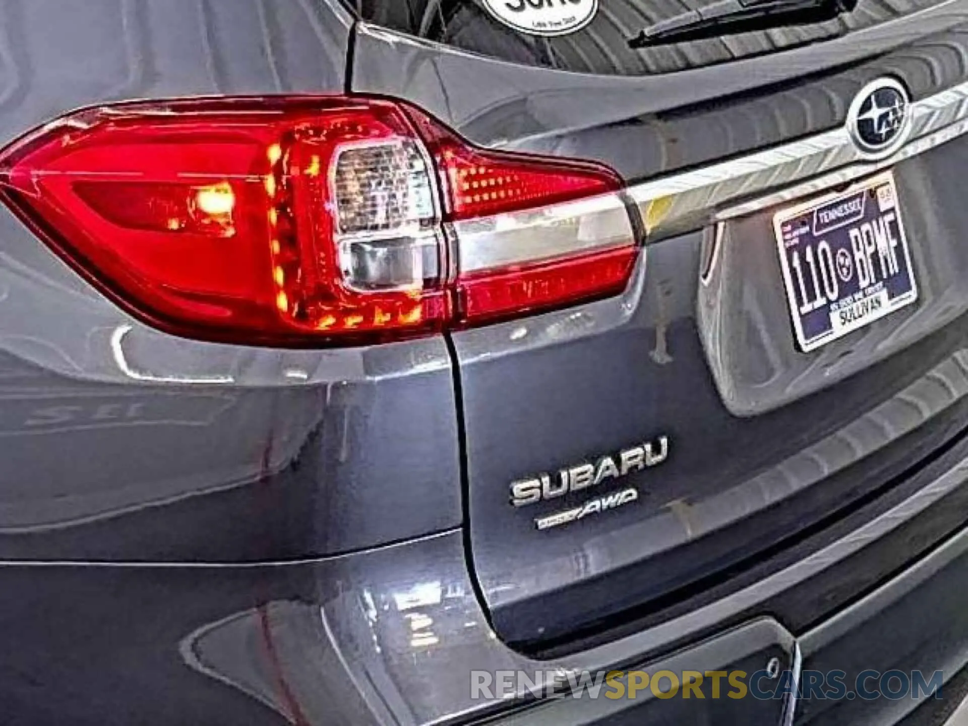 18 Photograph of a damaged car 4S4WMAMD2N3460005 SUBARU ASCENT 2022