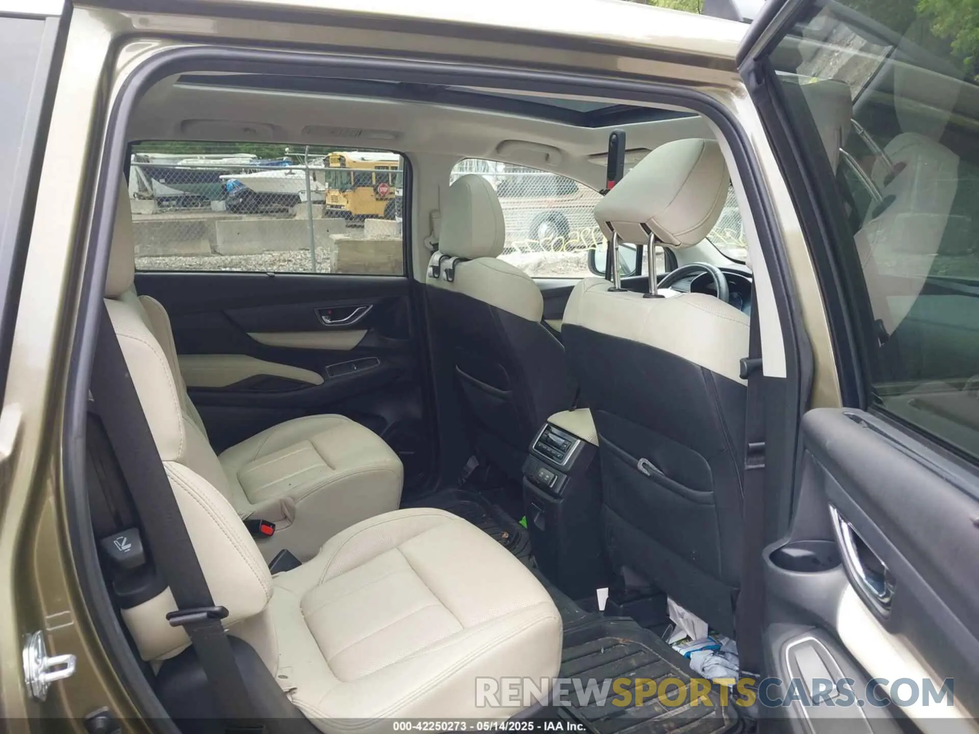 8 Photograph of a damaged car 4S4WMAPD2N3455074 SUBARU ASCENT 2022