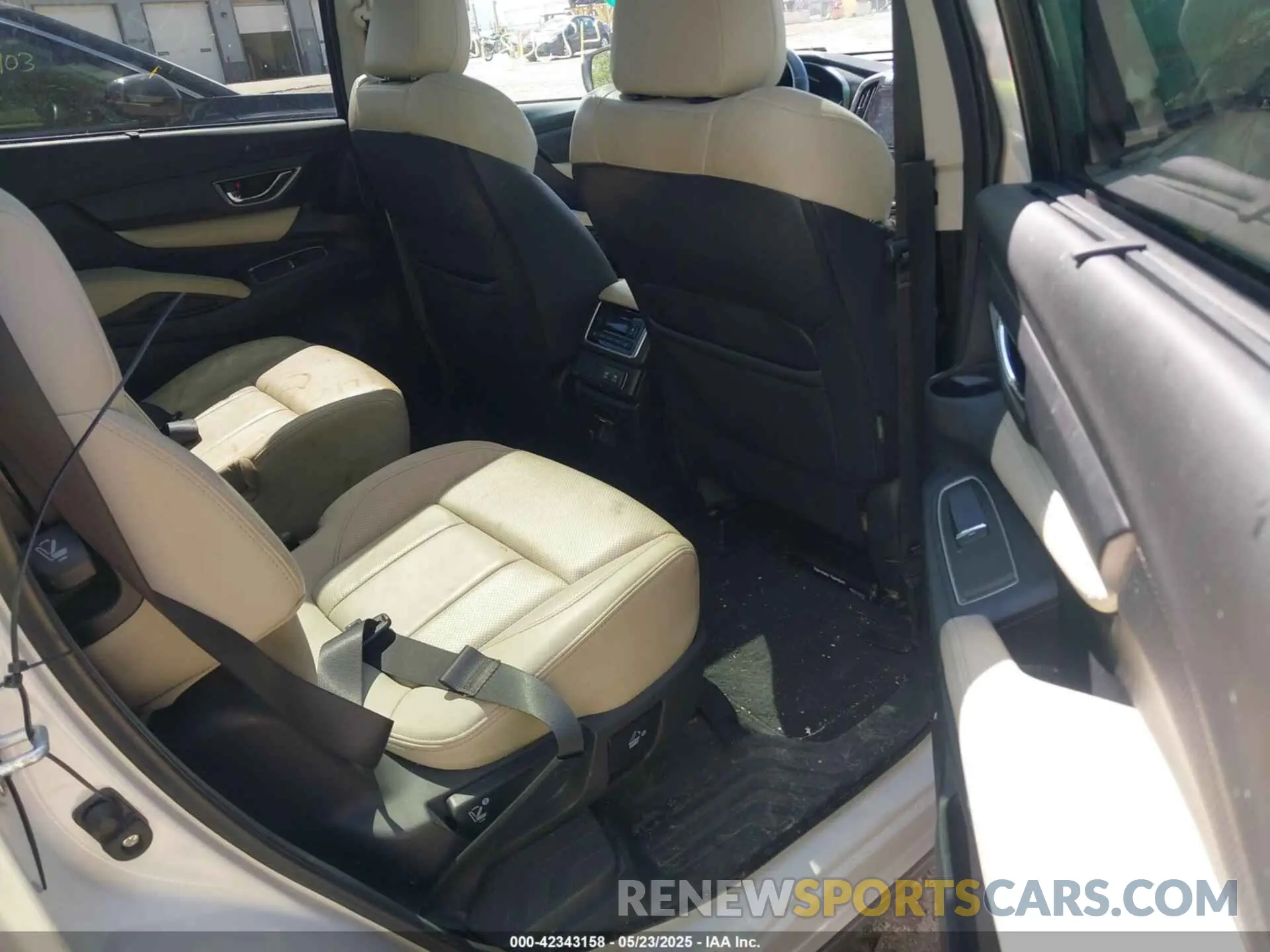 8 Photograph of a damaged car 4S4WMAPD3N3446044 SUBARU ASCENT 2022