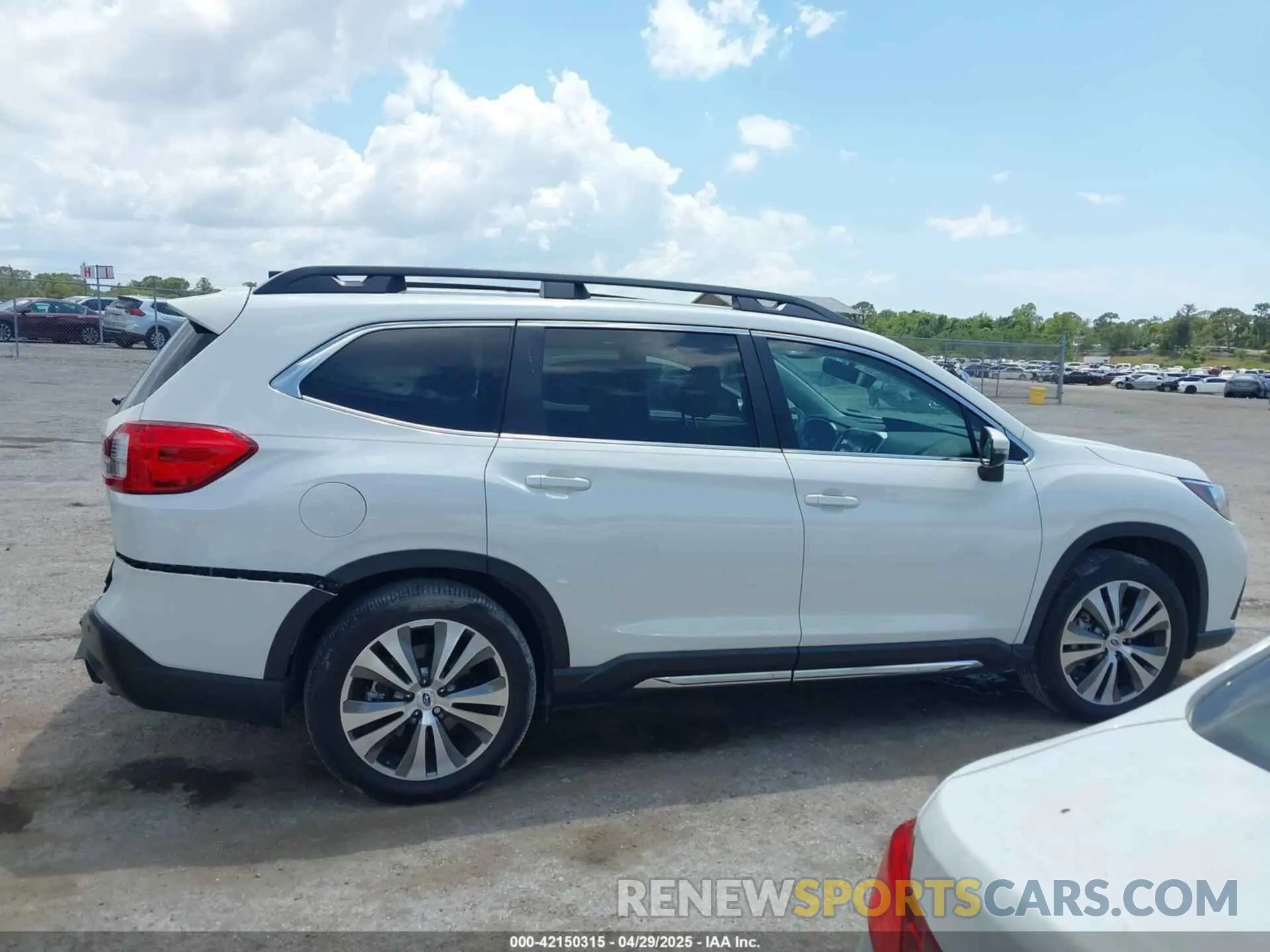 13 Photograph of a damaged car 4S4WMAPD7N3431708 SUBARU ASCENT 2022