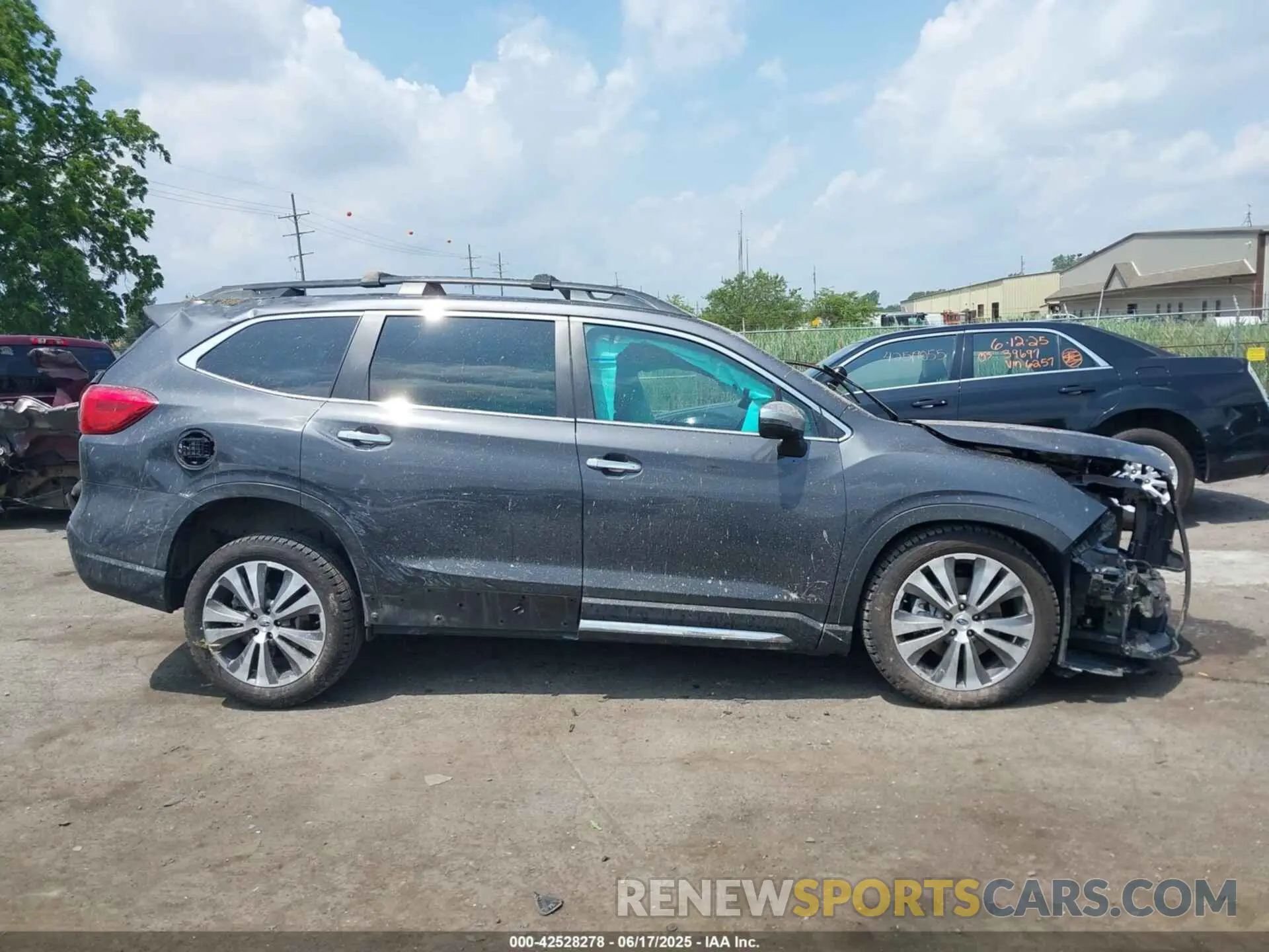 13 Photograph of a damaged car 4S4WMARD3N3405264 SUBARU ASCENT 2022