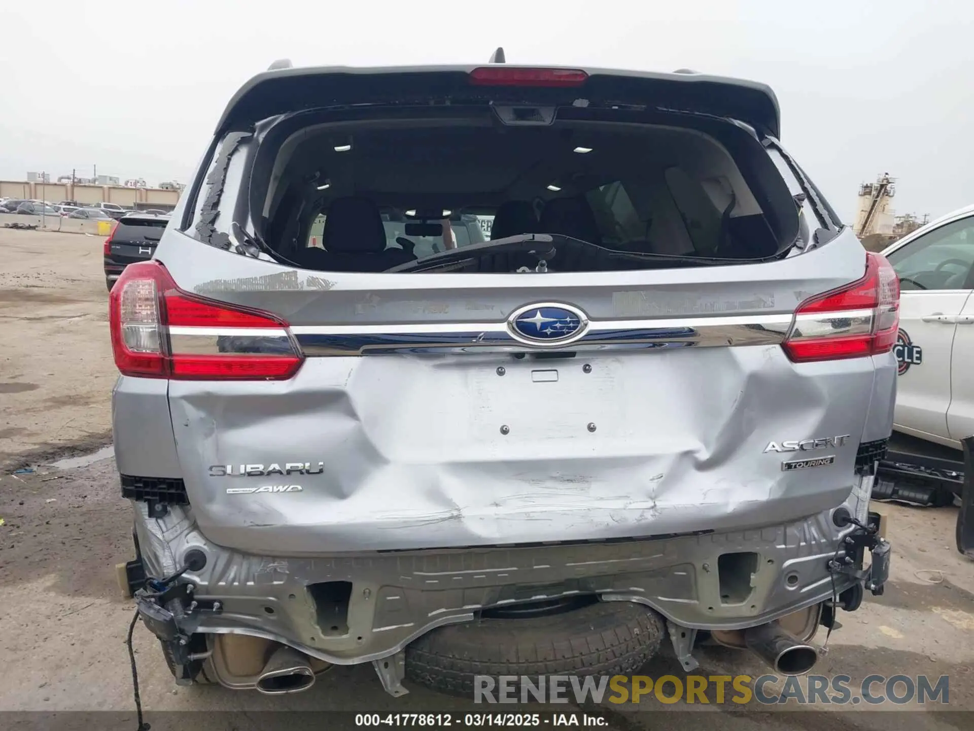 17 Photograph of a damaged car 4S4WMARD3N3435364 SUBARU ASCENT 2022