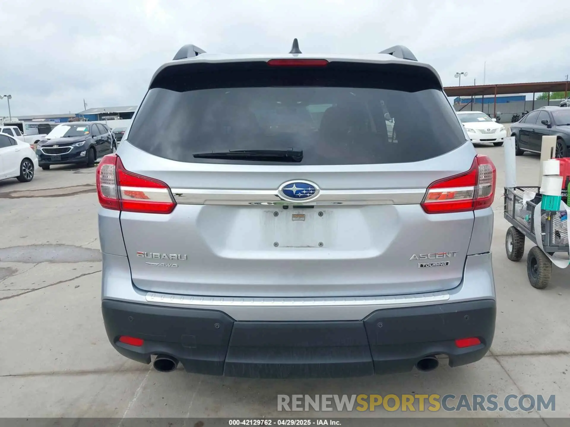 17 Photograph of a damaged car 4S4WMARD5N3468690 SUBARU ASCENT 2022