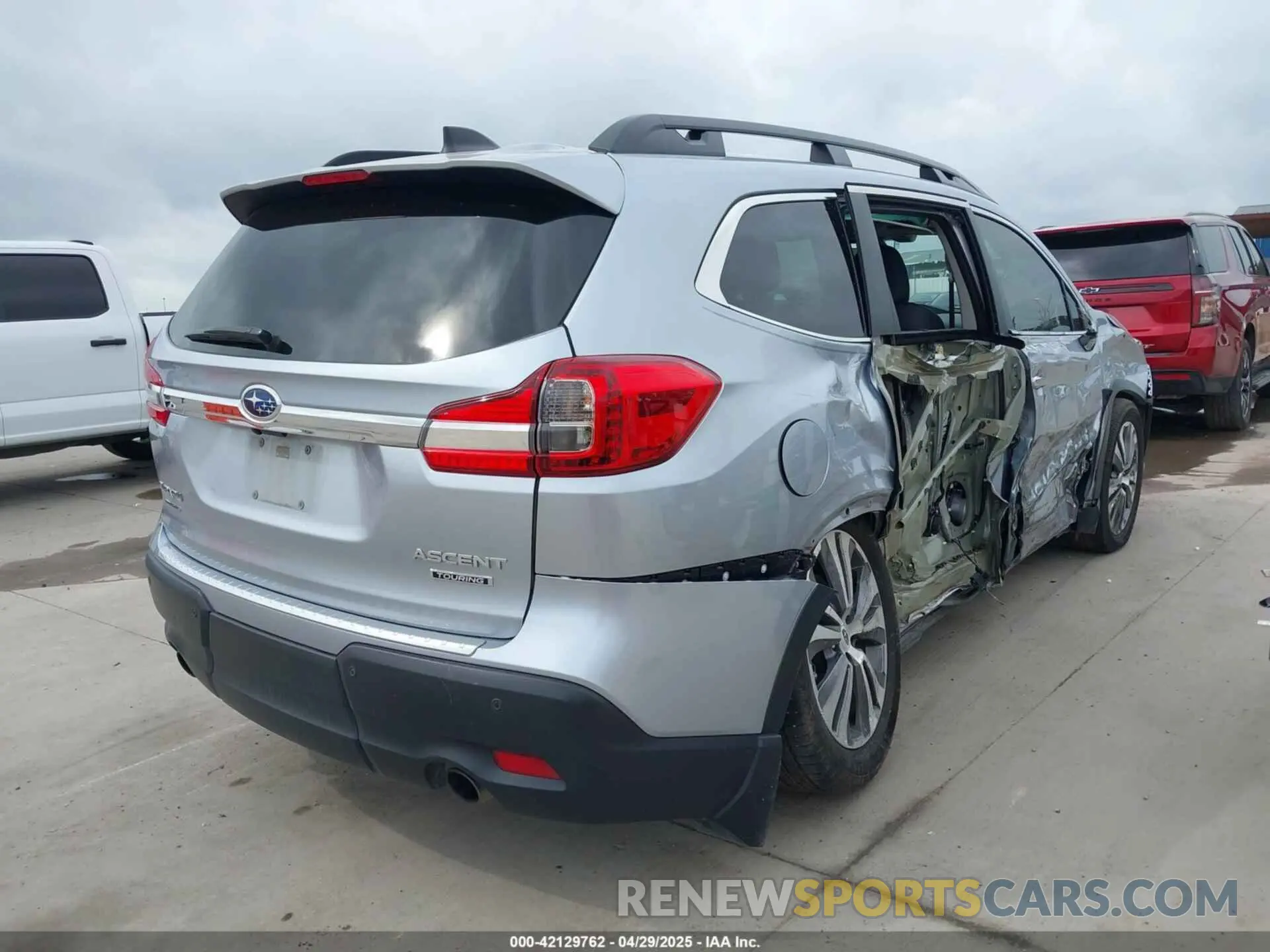 4 Photograph of a damaged car 4S4WMARD5N3468690 SUBARU ASCENT 2022