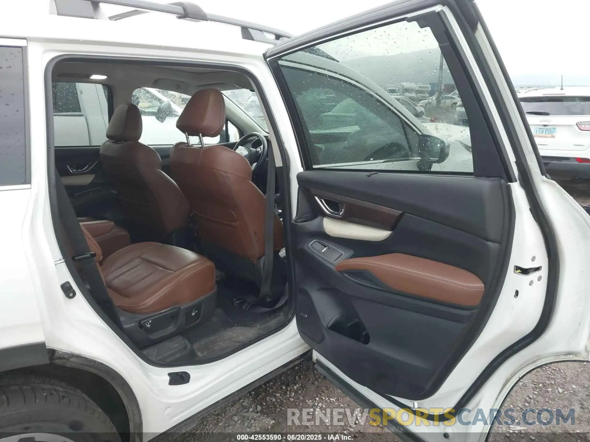 8 Photograph of a damaged car 4S4WMARD7N3423136 SUBARU ASCENT 2022