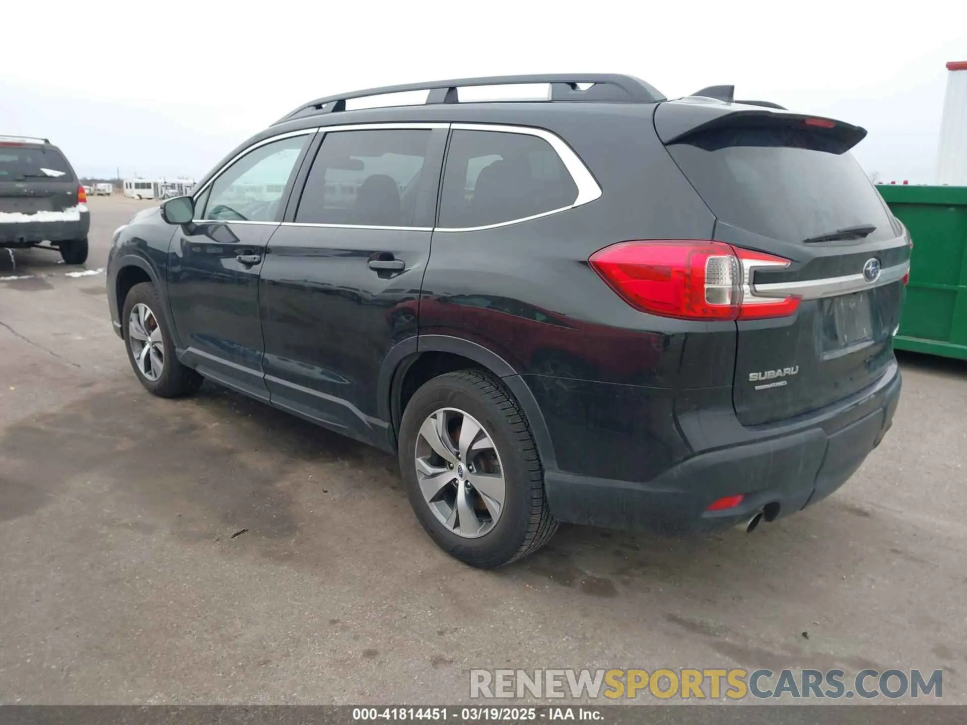 3 Photograph of a damaged car 4S4WMABD0P3403078 SUBARU ASCENT 2023