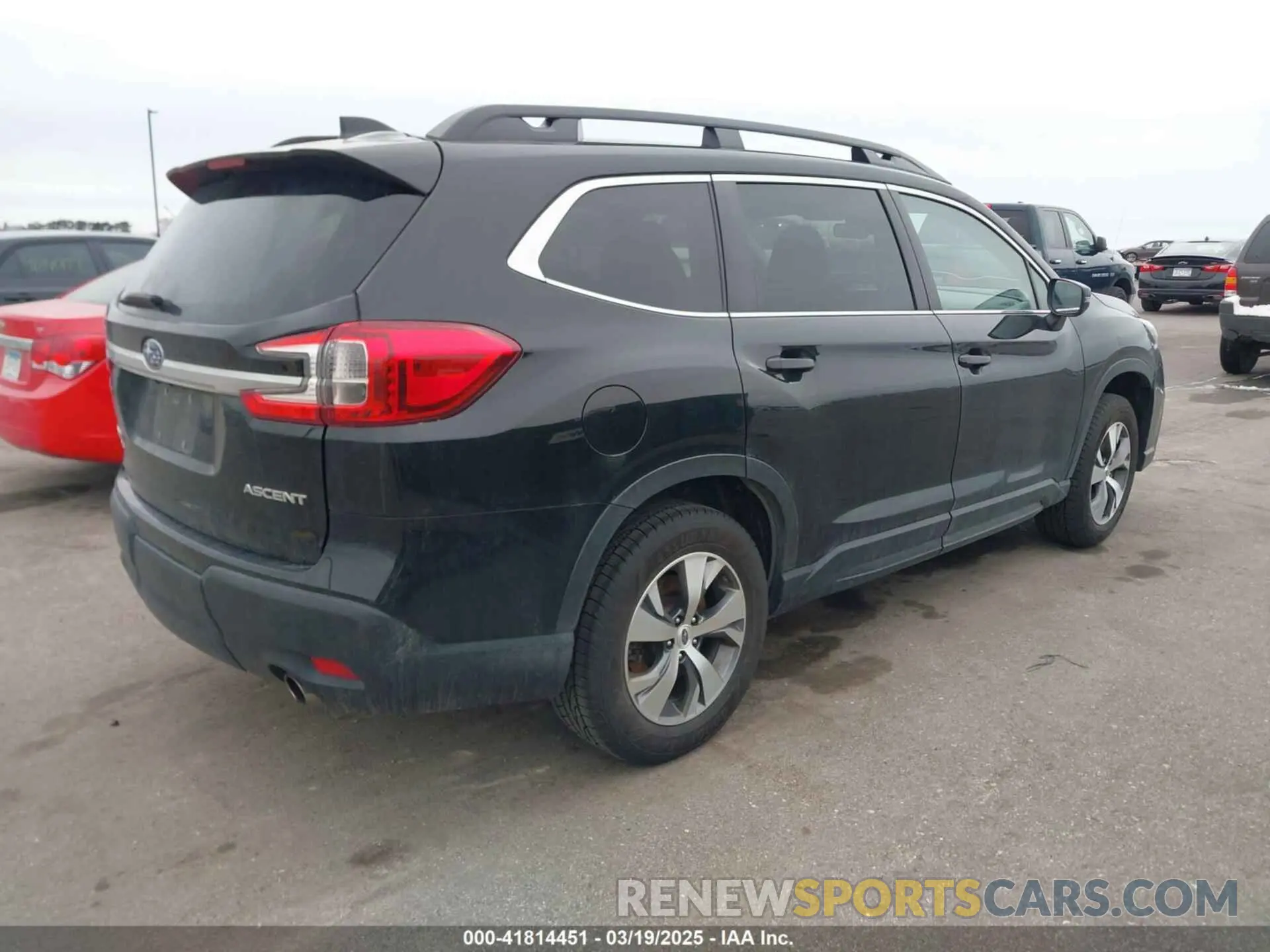 4 Photograph of a damaged car 4S4WMABD0P3403078 SUBARU ASCENT 2023