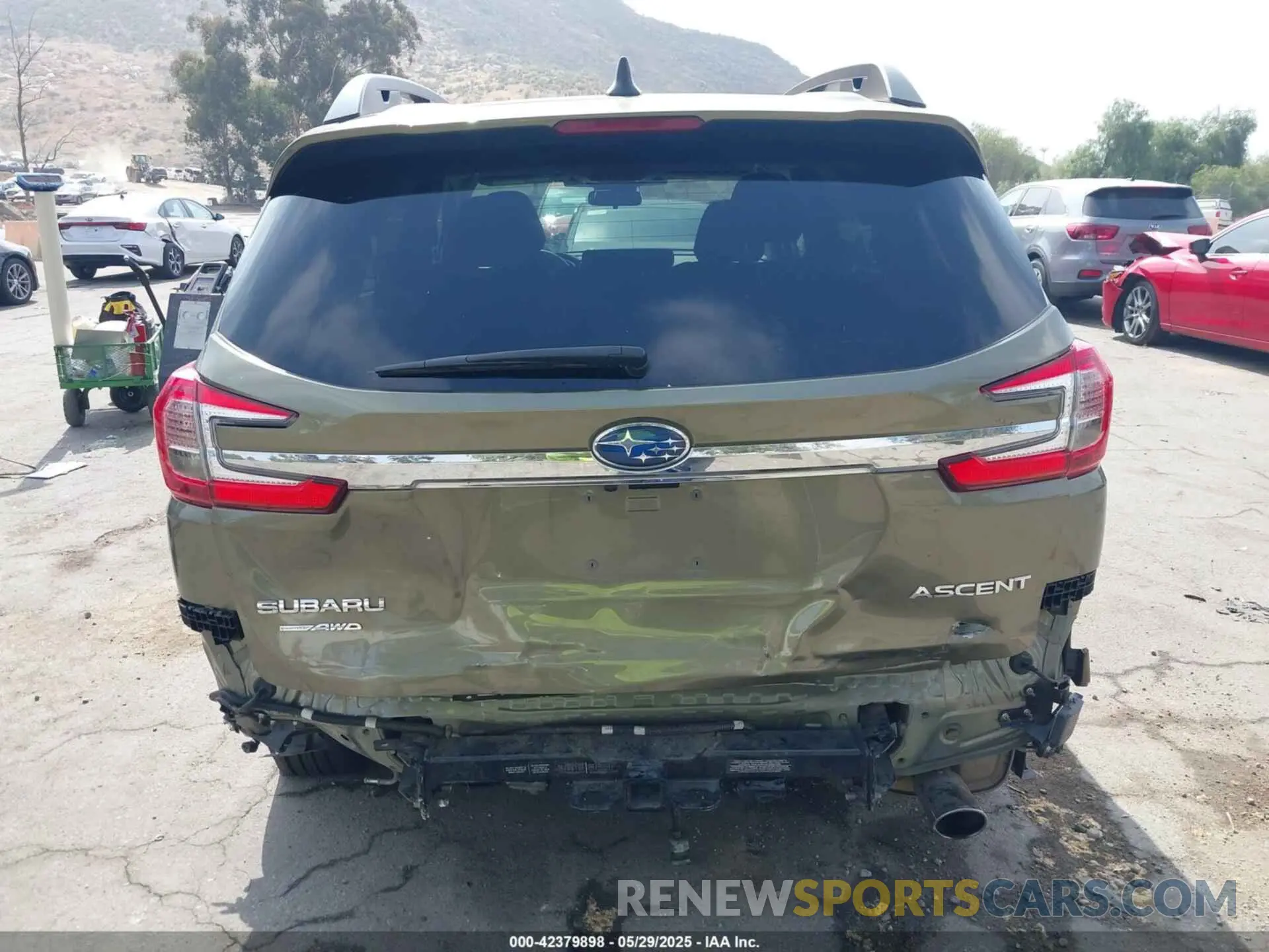17 Photograph of a damaged car 4S4WMABD0P3404599 SUBARU ASCENT 2023