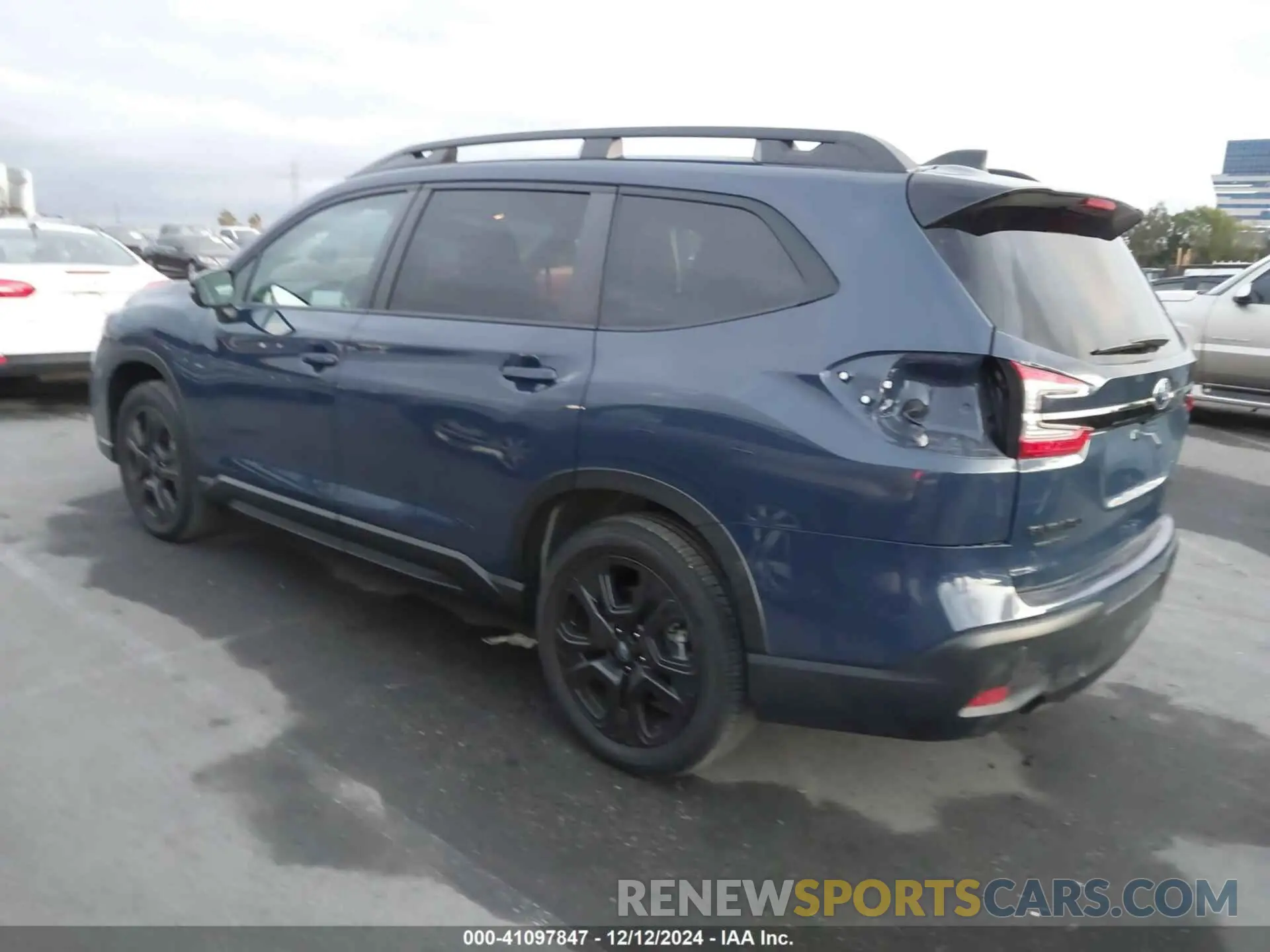 3 Photograph of a damaged car 4S4WMAHD6P3422855 SUBARU ASCENT 2023