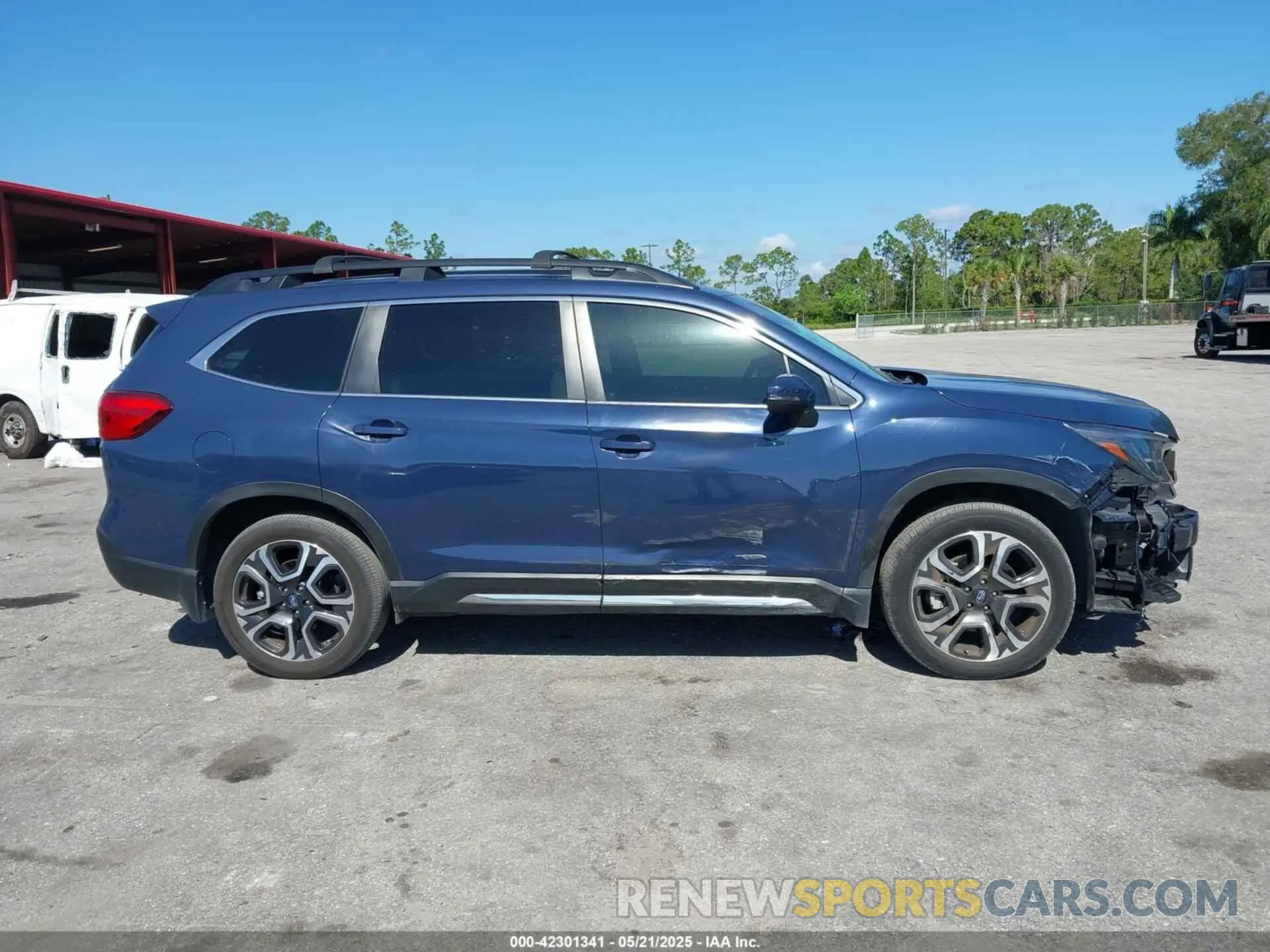13 Photograph of a damaged car 4S4WMAND5P3419482 SUBARU ASCENT 2023