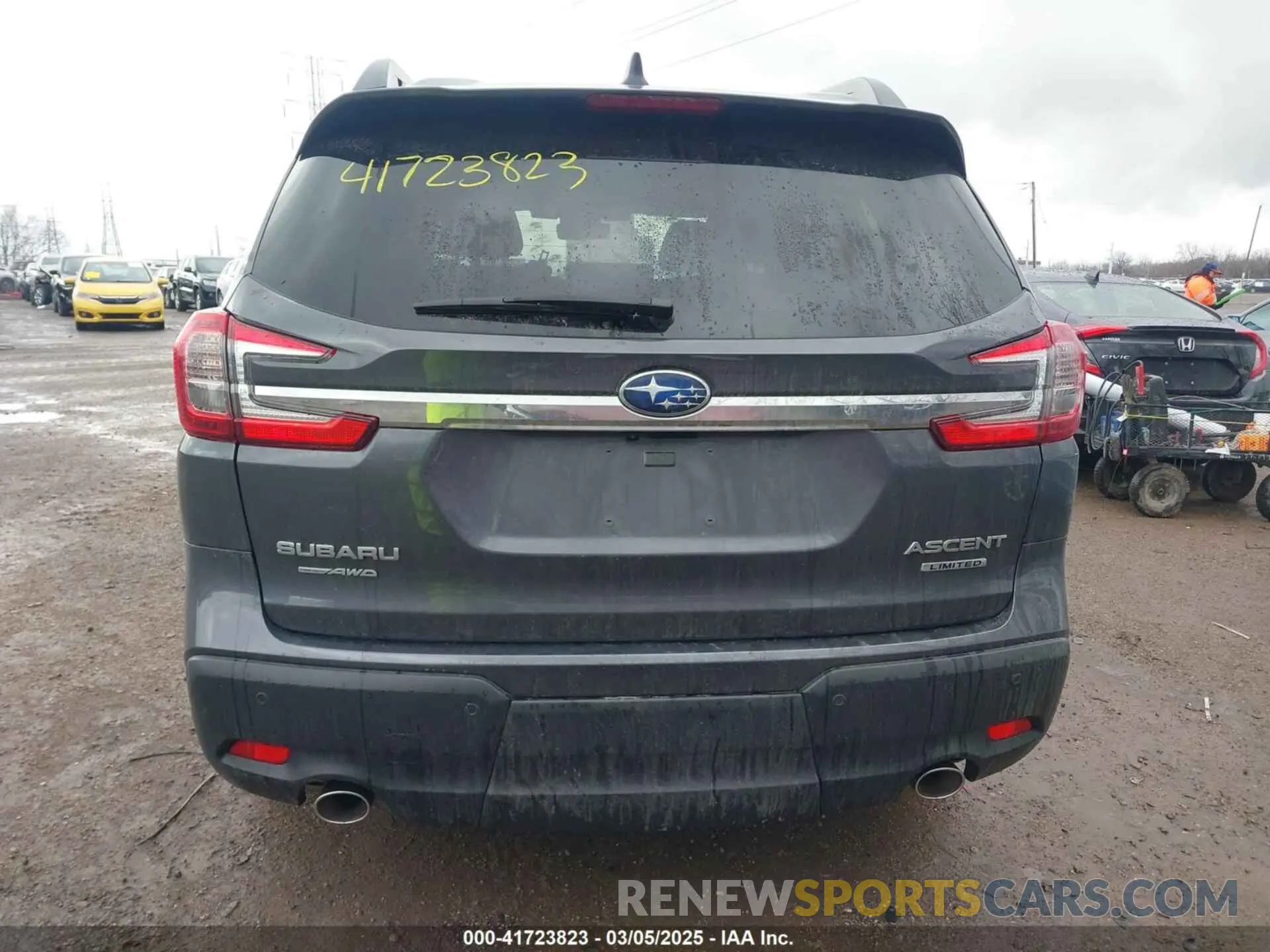 17 Photograph of a damaged car 4S4WMARD1P3413785 SUBARU ASCENT 2023