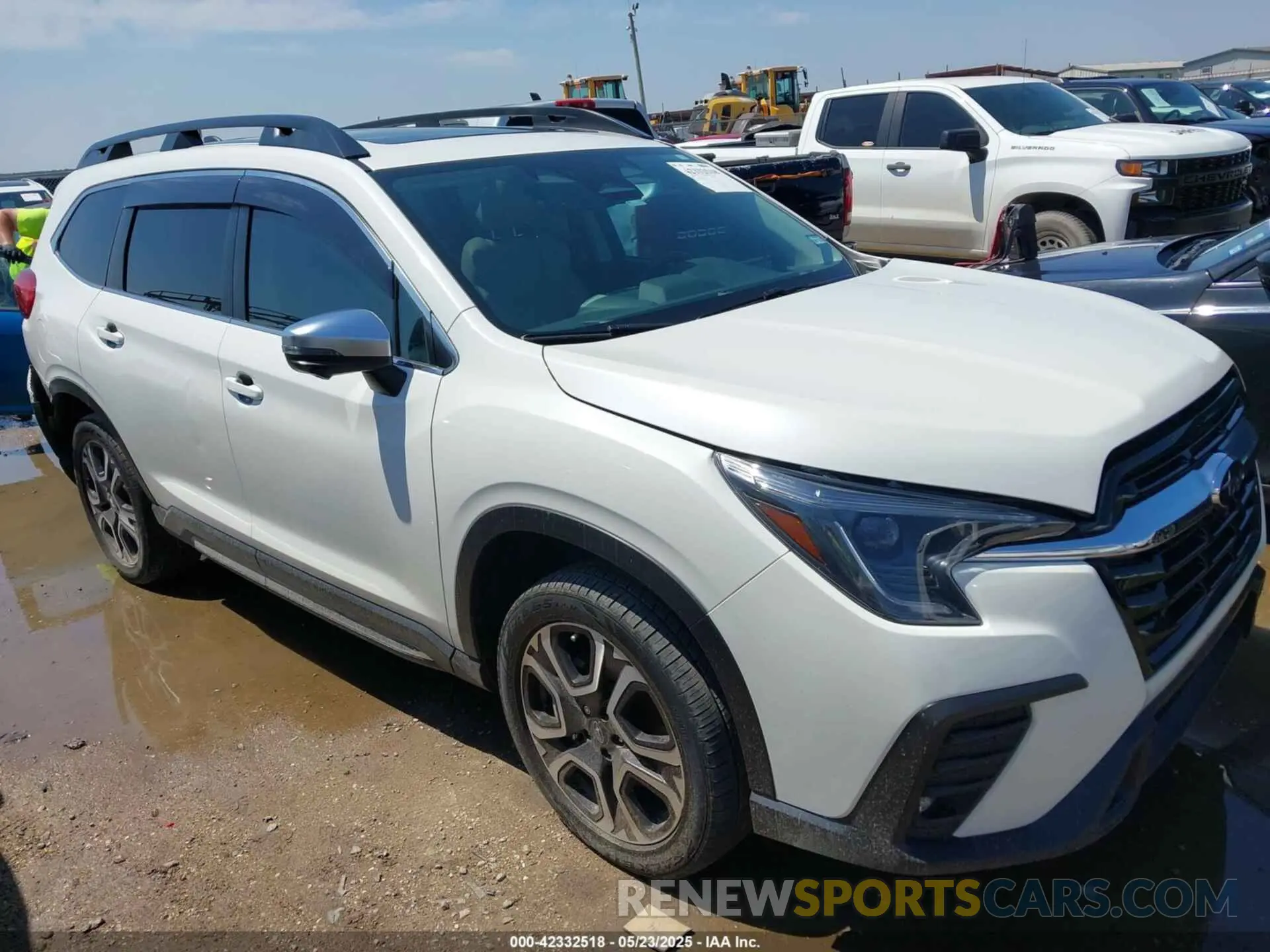 1 Photograph of a damaged car 4S4WMARD8P3456892 SUBARU ASCENT 2023