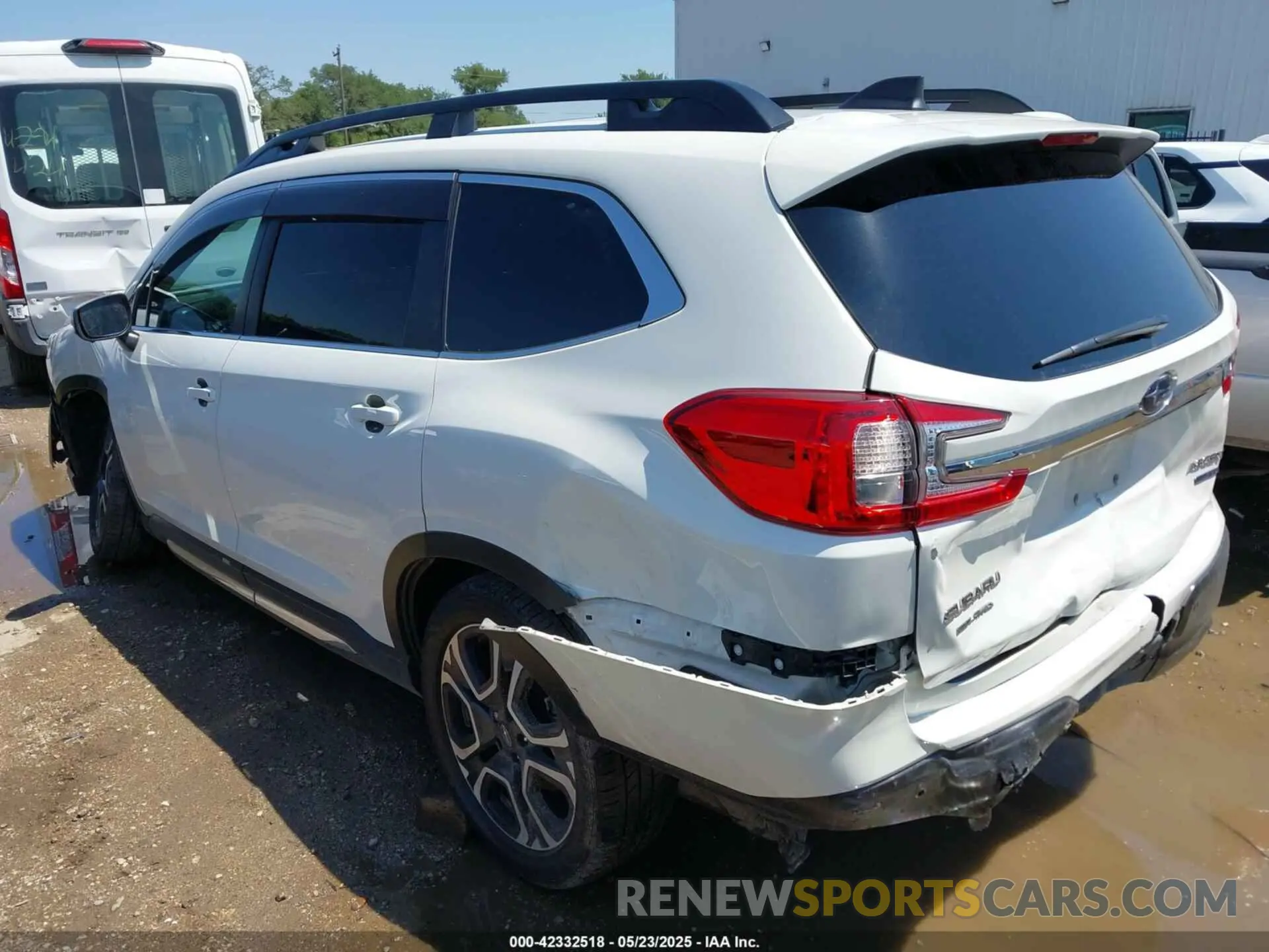 3 Photograph of a damaged car 4S4WMARD8P3456892 SUBARU ASCENT 2023
