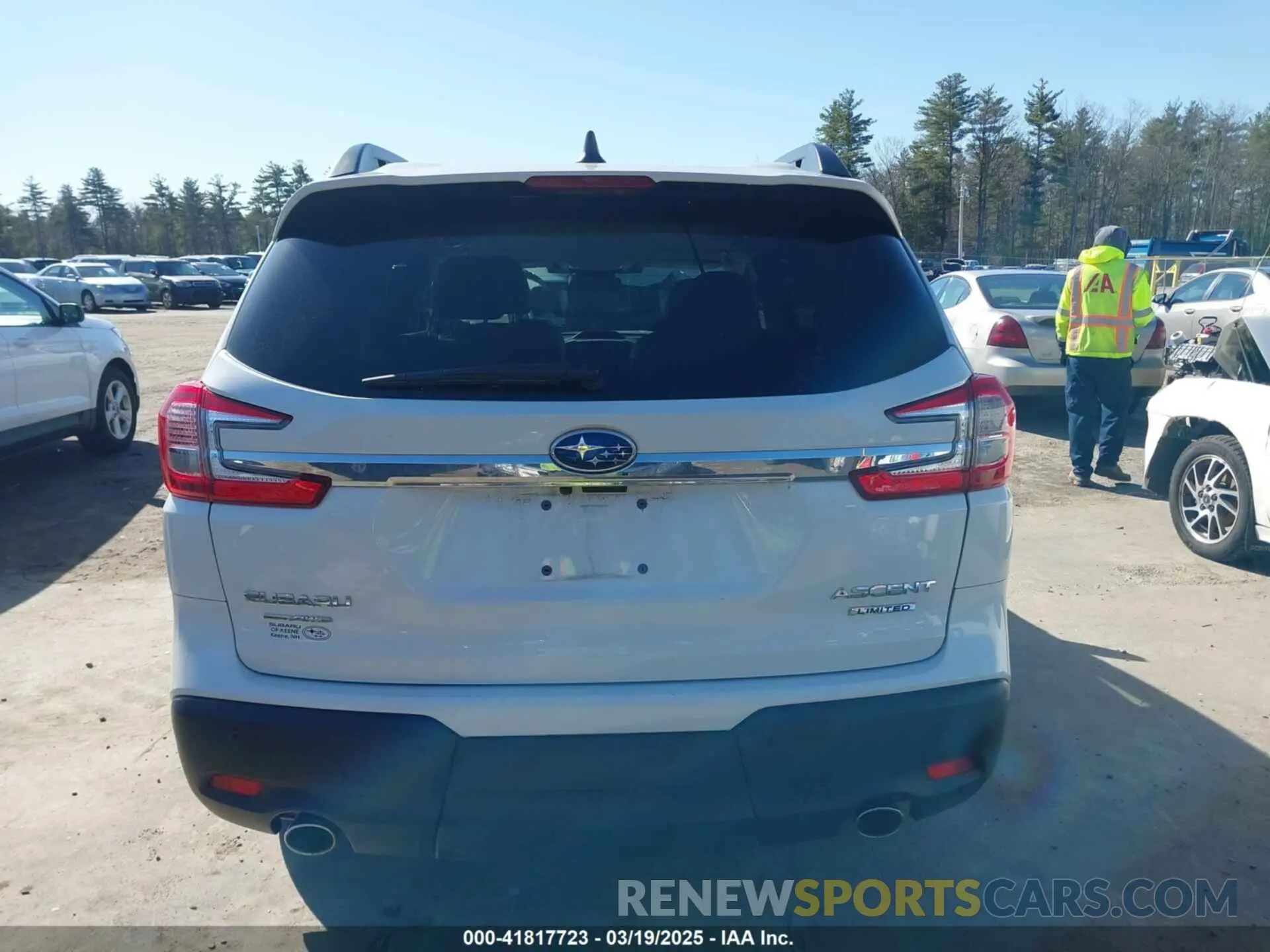 17 Photograph of a damaged car 4S4WMASD7P3442198 SUBARU ASCENT 2023