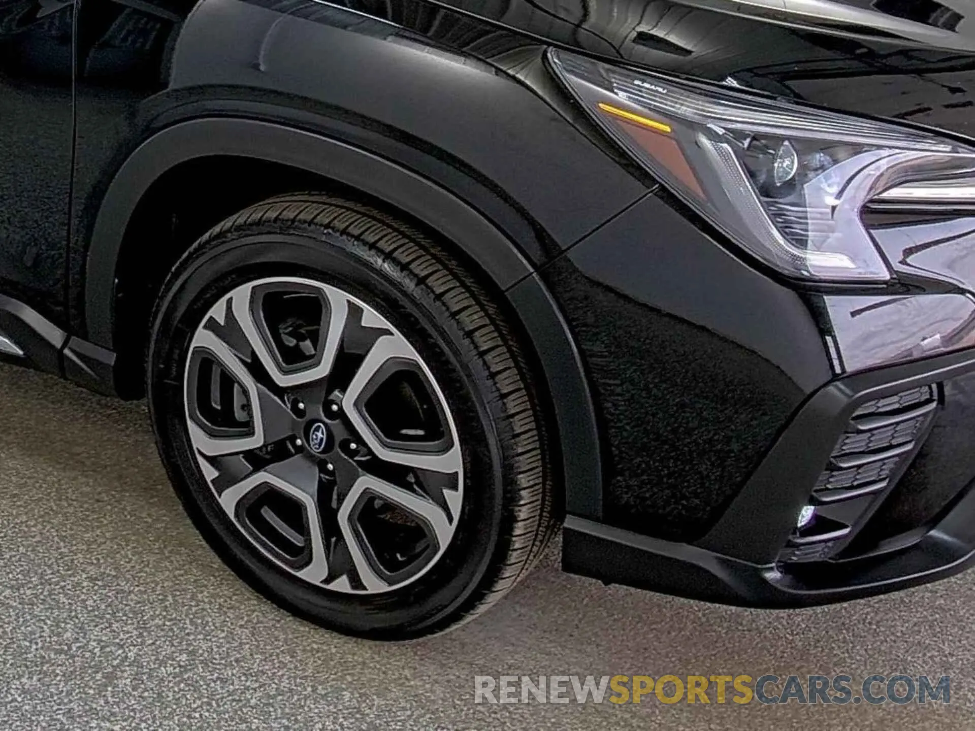 18 Photograph of a damaged car 4S4WMASD9P3454496 SUBARU ASCENT 2023