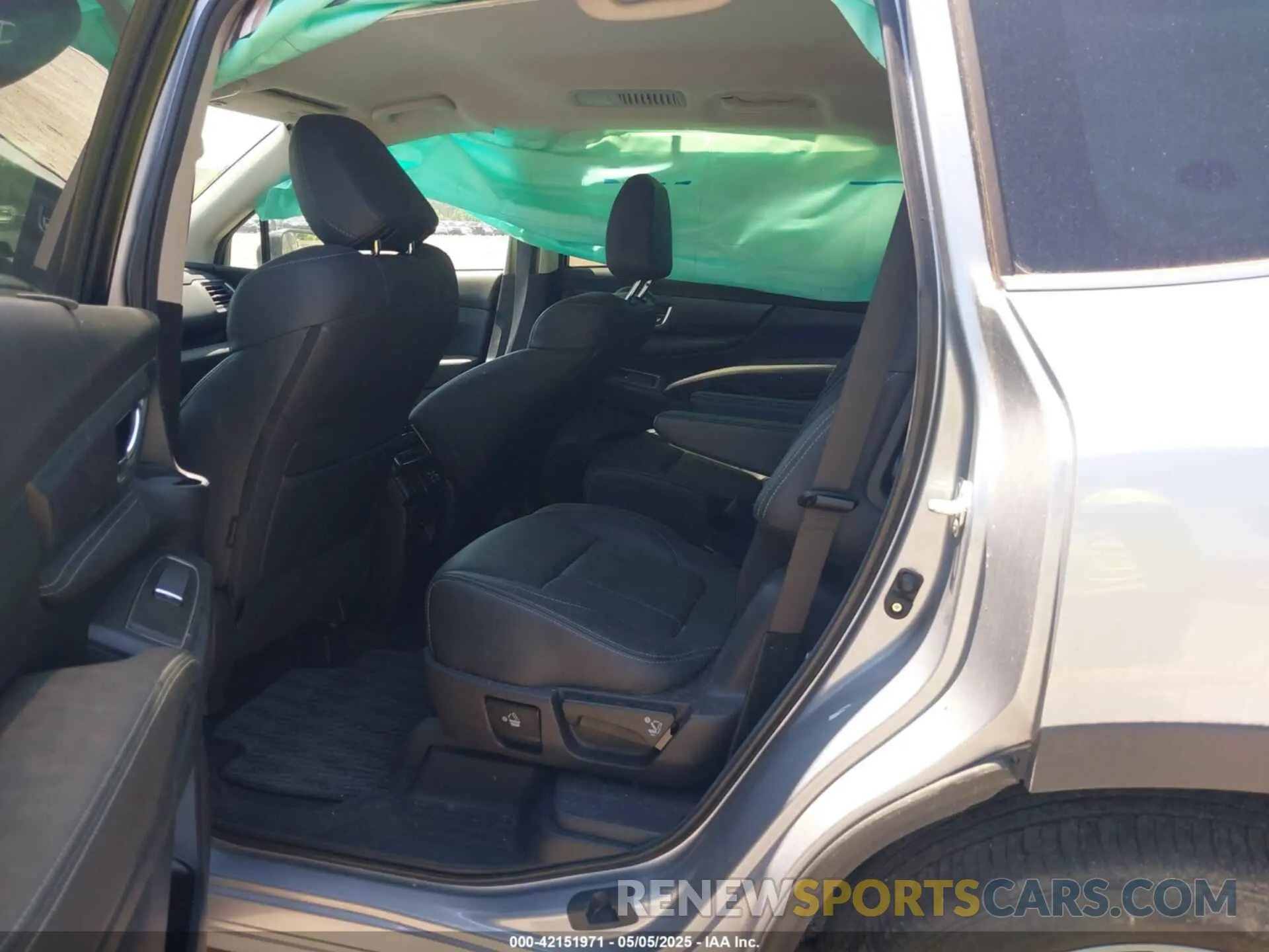 8 Photograph of a damaged car 4S4WMASDXP3424195 SUBARU ASCENT 2023