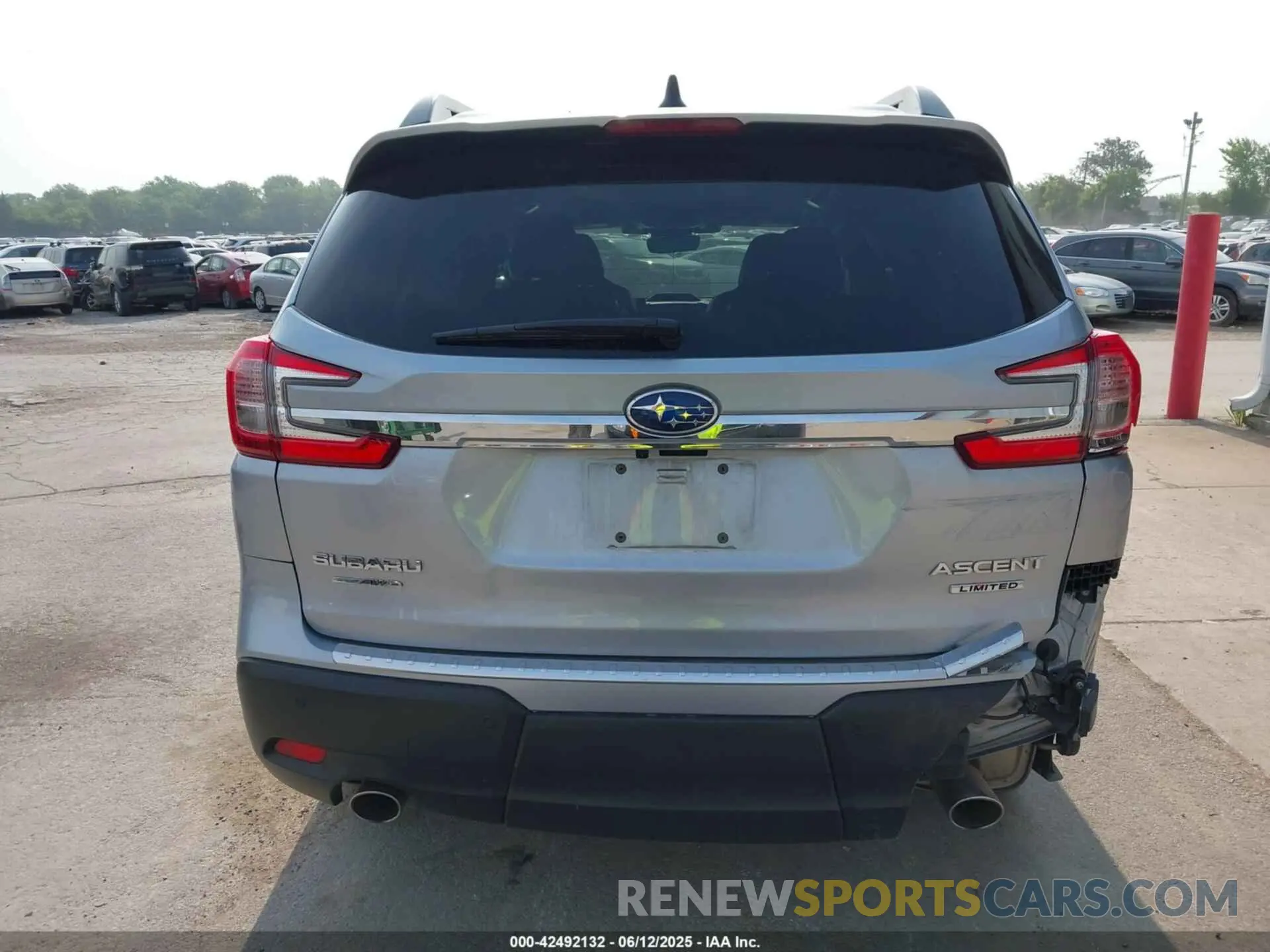 17 Photograph of a damaged car 4S4WMAUD2P3416461 SUBARU ASCENT 2023