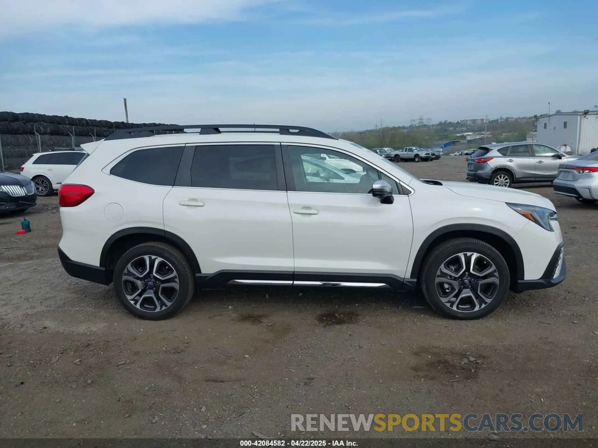 14 Photograph of a damaged car 4S4WMAUD4P3447601 SUBARU ASCENT 2023