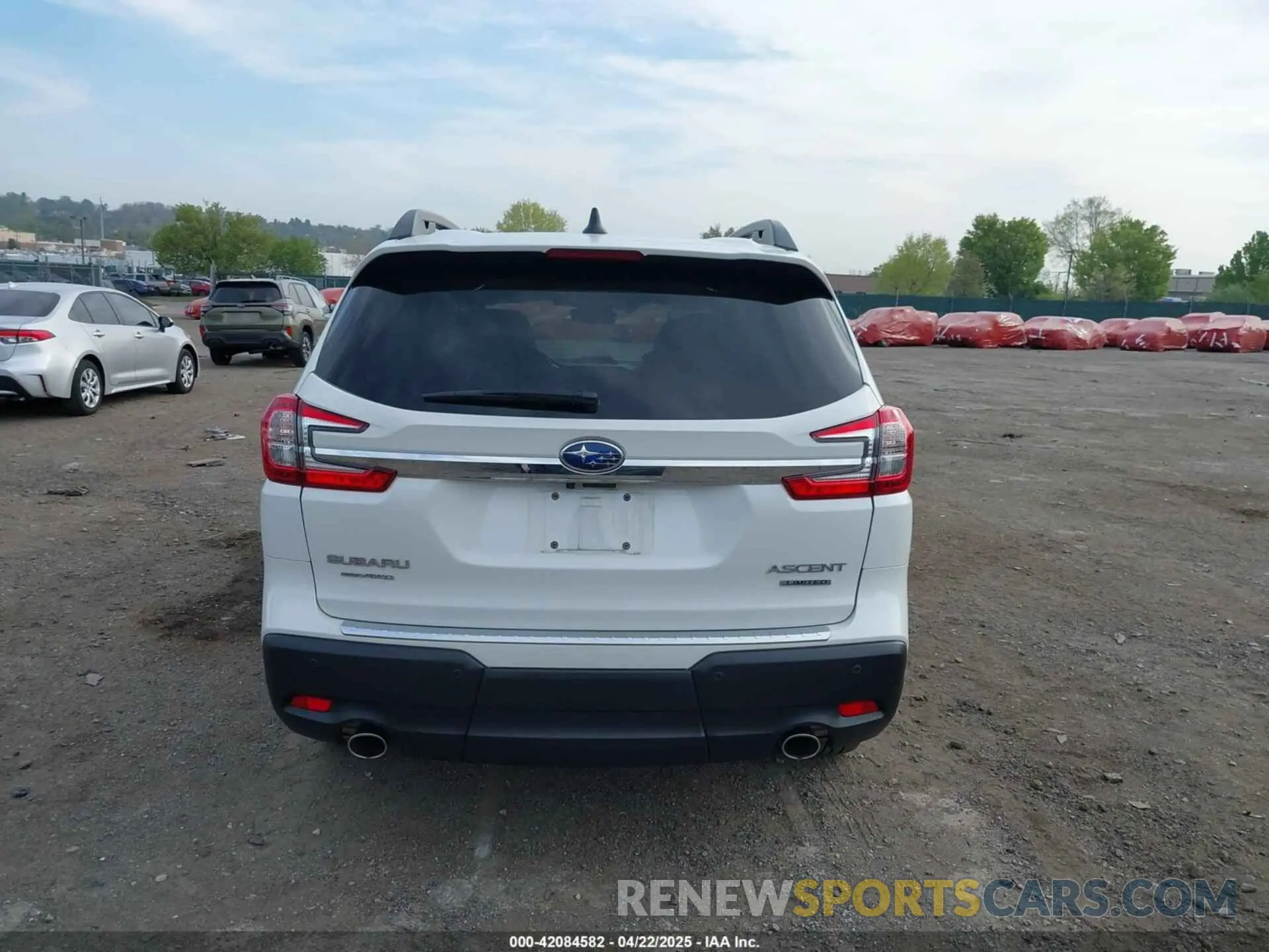 17 Photograph of a damaged car 4S4WMAUD4P3447601 SUBARU ASCENT 2023