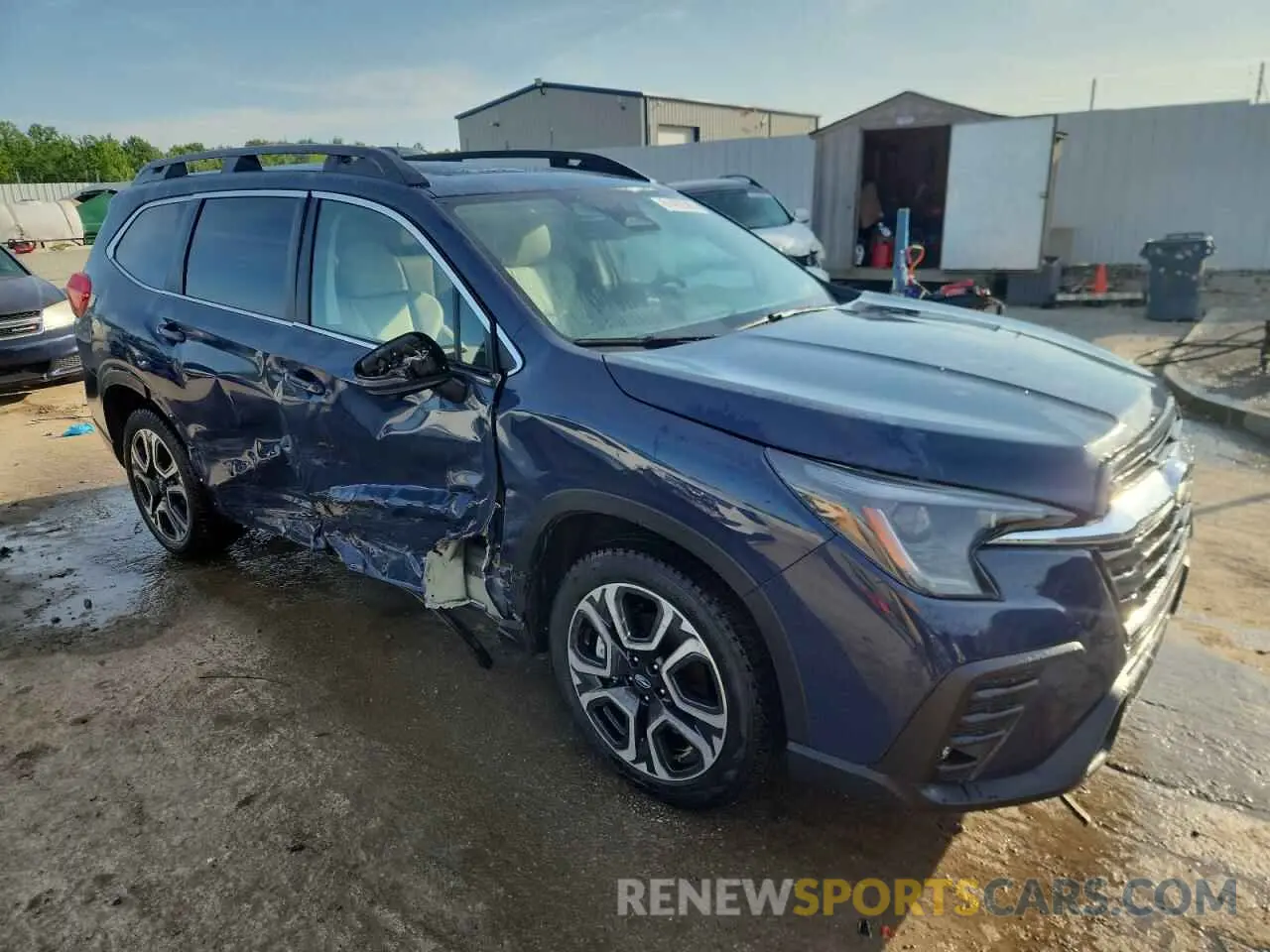 4 Photograph of a damaged car 4S4WMAUD8P3440814 SUBARU ASCENT 2023