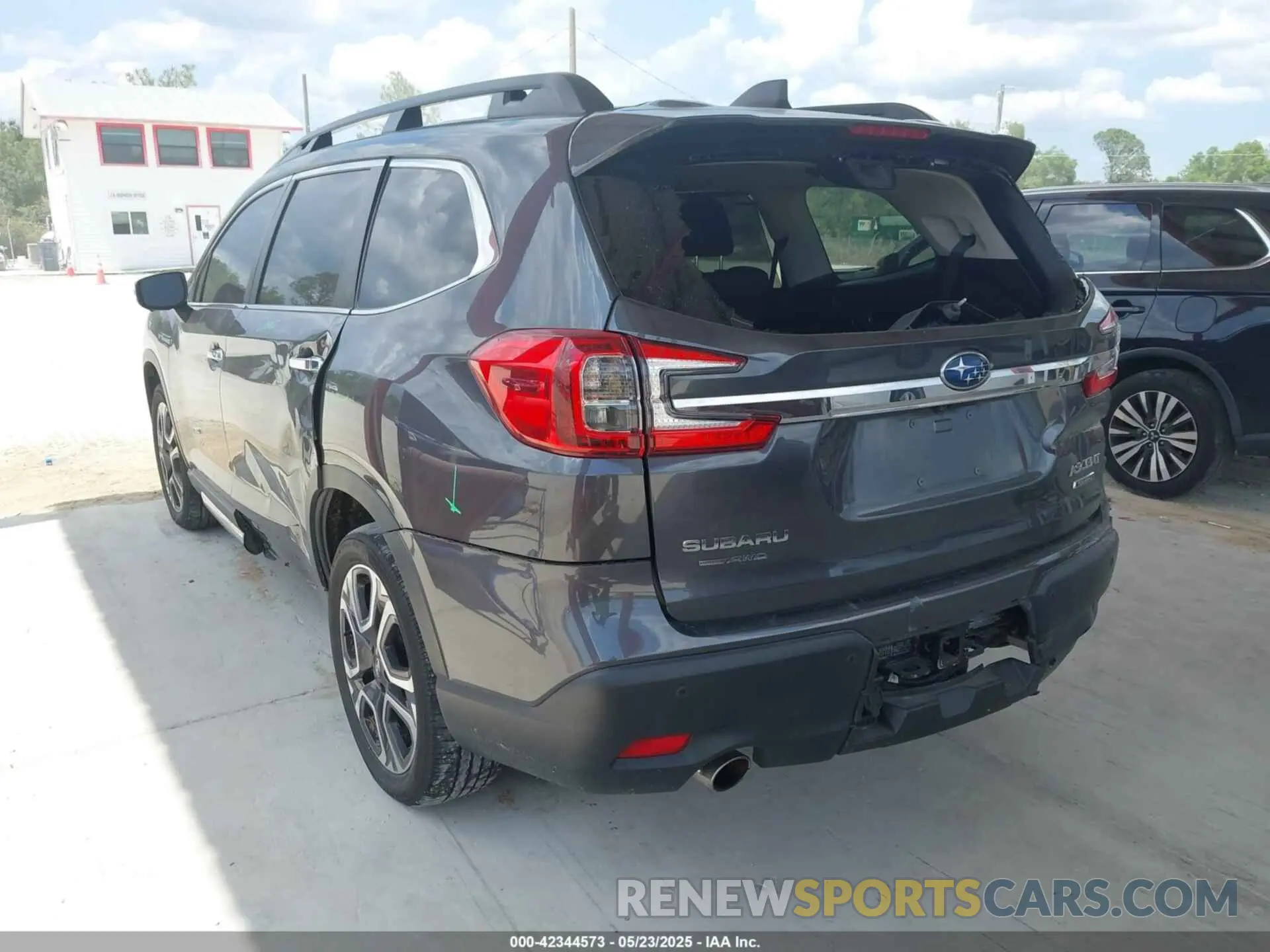 3 Photograph of a damaged car 4S4WMAWD3P3402355 SUBARU ASCENT 2023