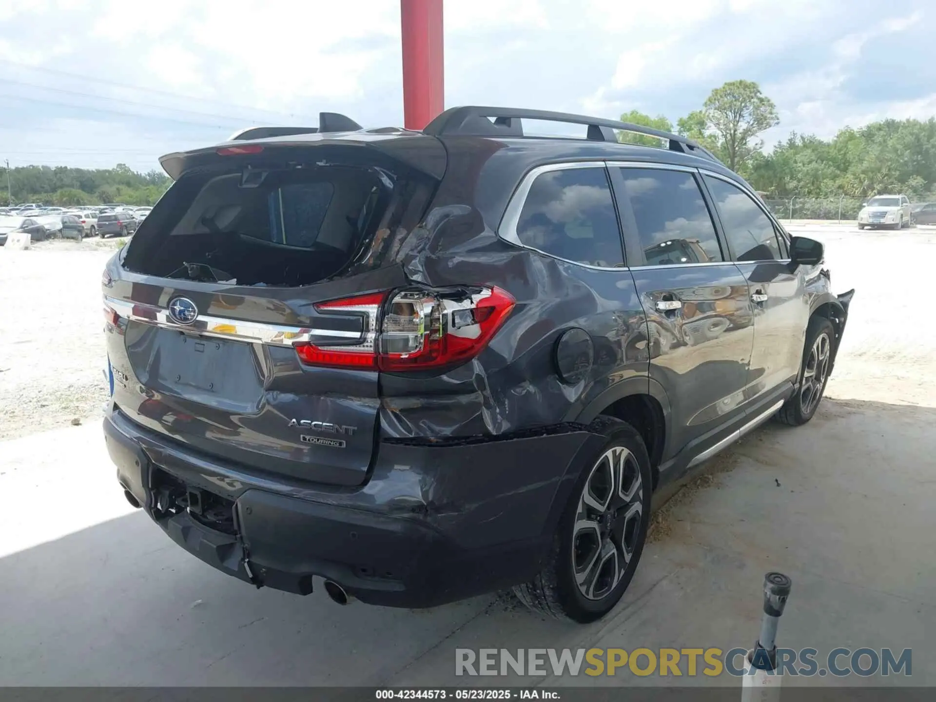 4 Photograph of a damaged car 4S4WMAWD3P3402355 SUBARU ASCENT 2023