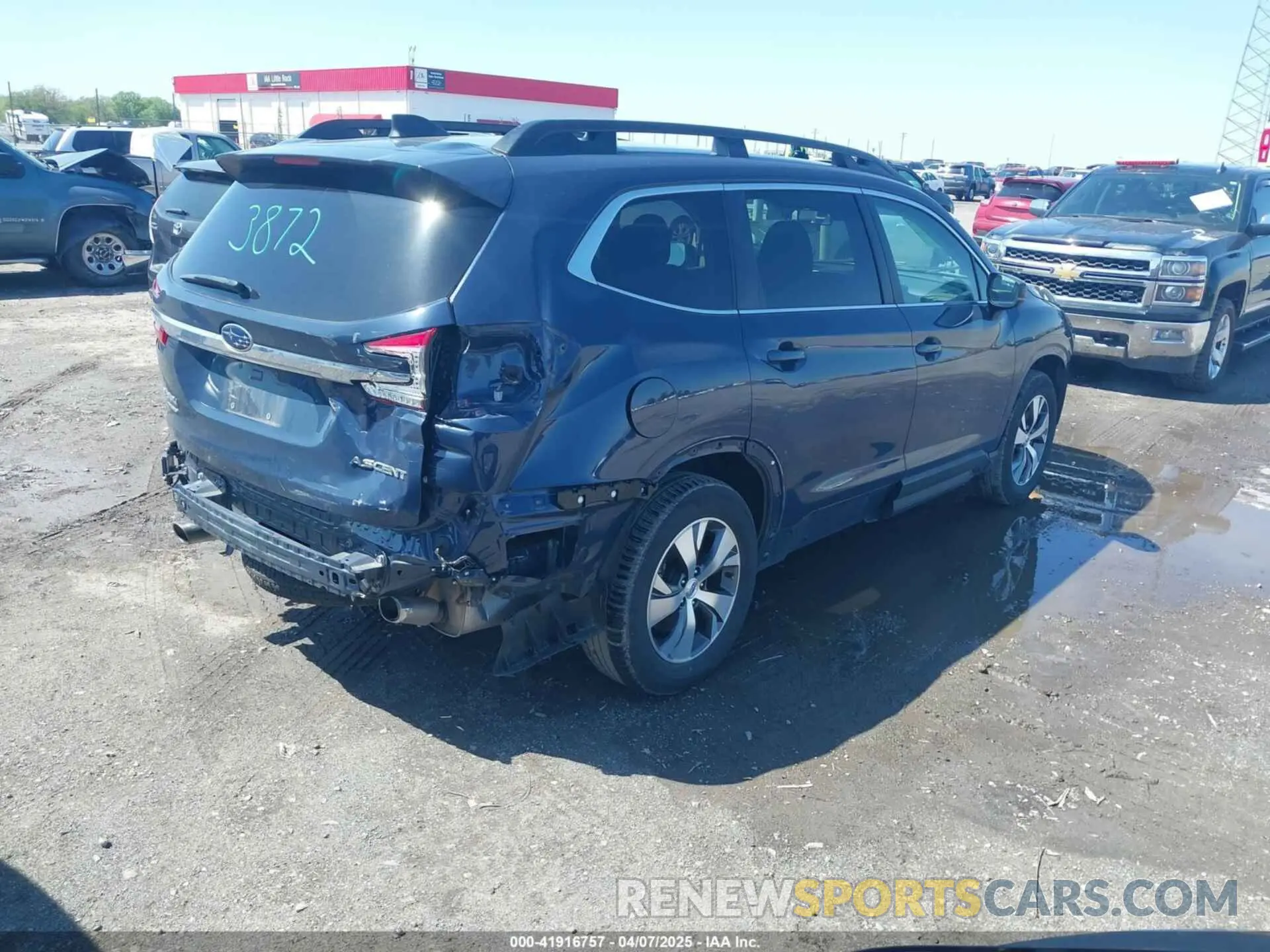 4 Photograph of a damaged car 4S4WMABD8R3422240 SUBARU ASCENT 2024