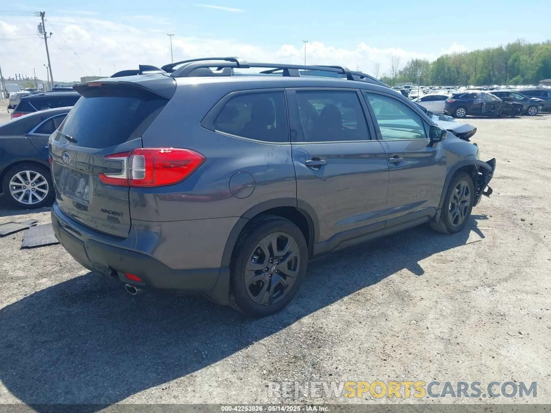 4 Photograph of a damaged car 4S4WMAHD4R3457364 SUBARU ASCENT 2024