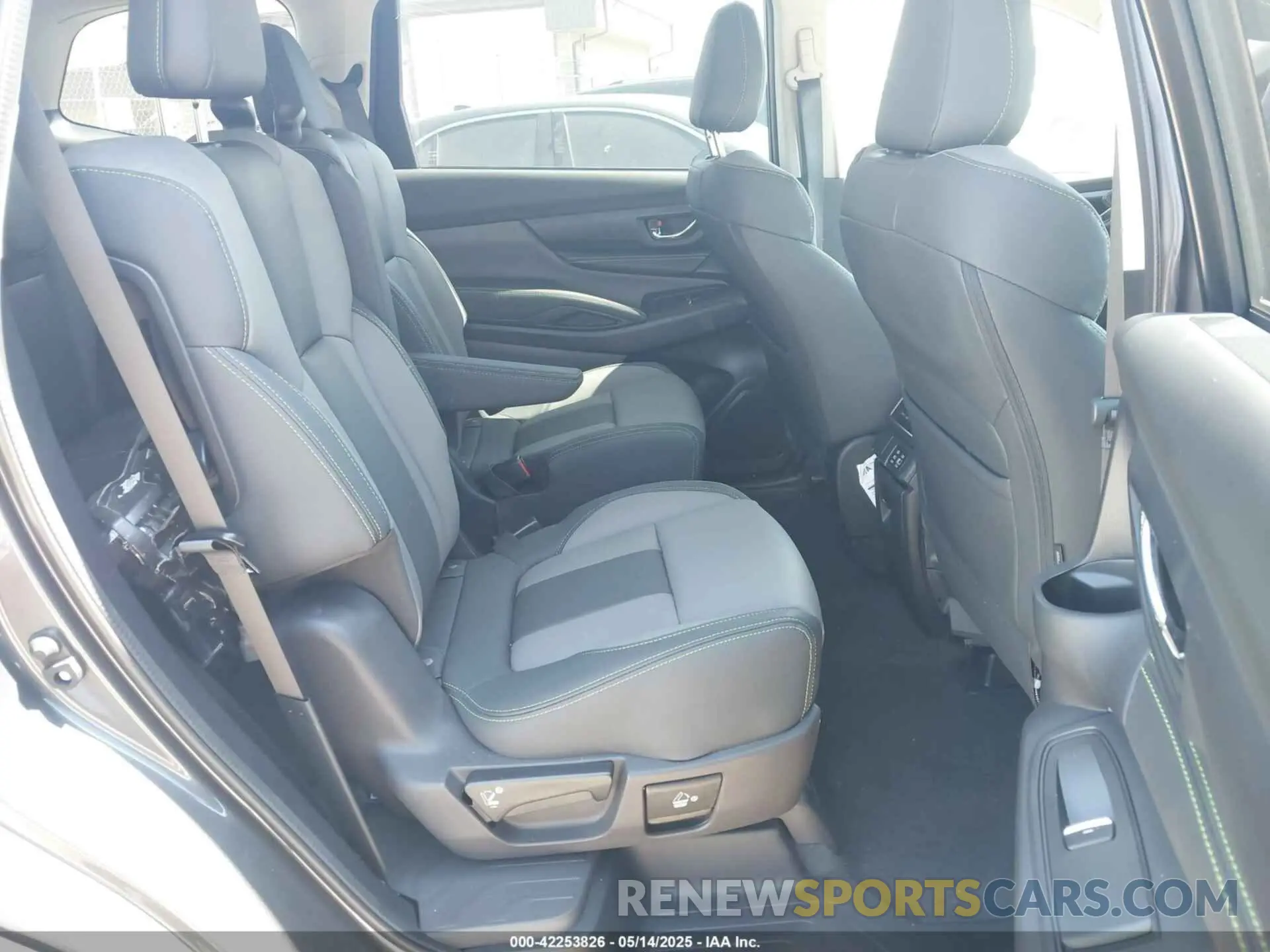 7 Photograph of a damaged car 4S4WMAHD4R3457364 SUBARU ASCENT 2024