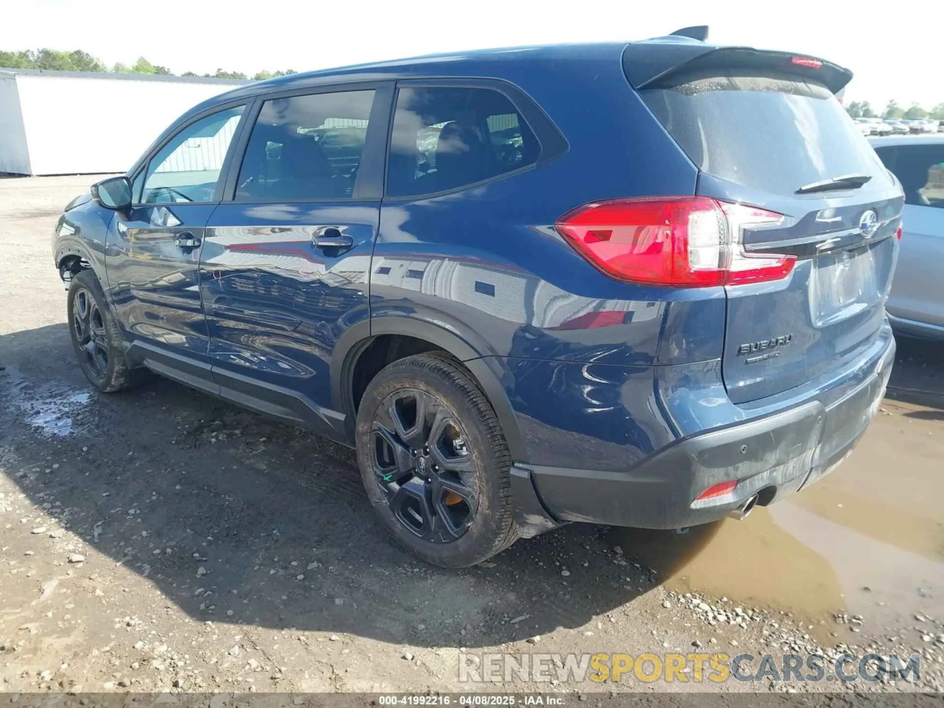 3 Photograph of a damaged car 4S4WMAHD5R3400526 SUBARU ASCENT 2024