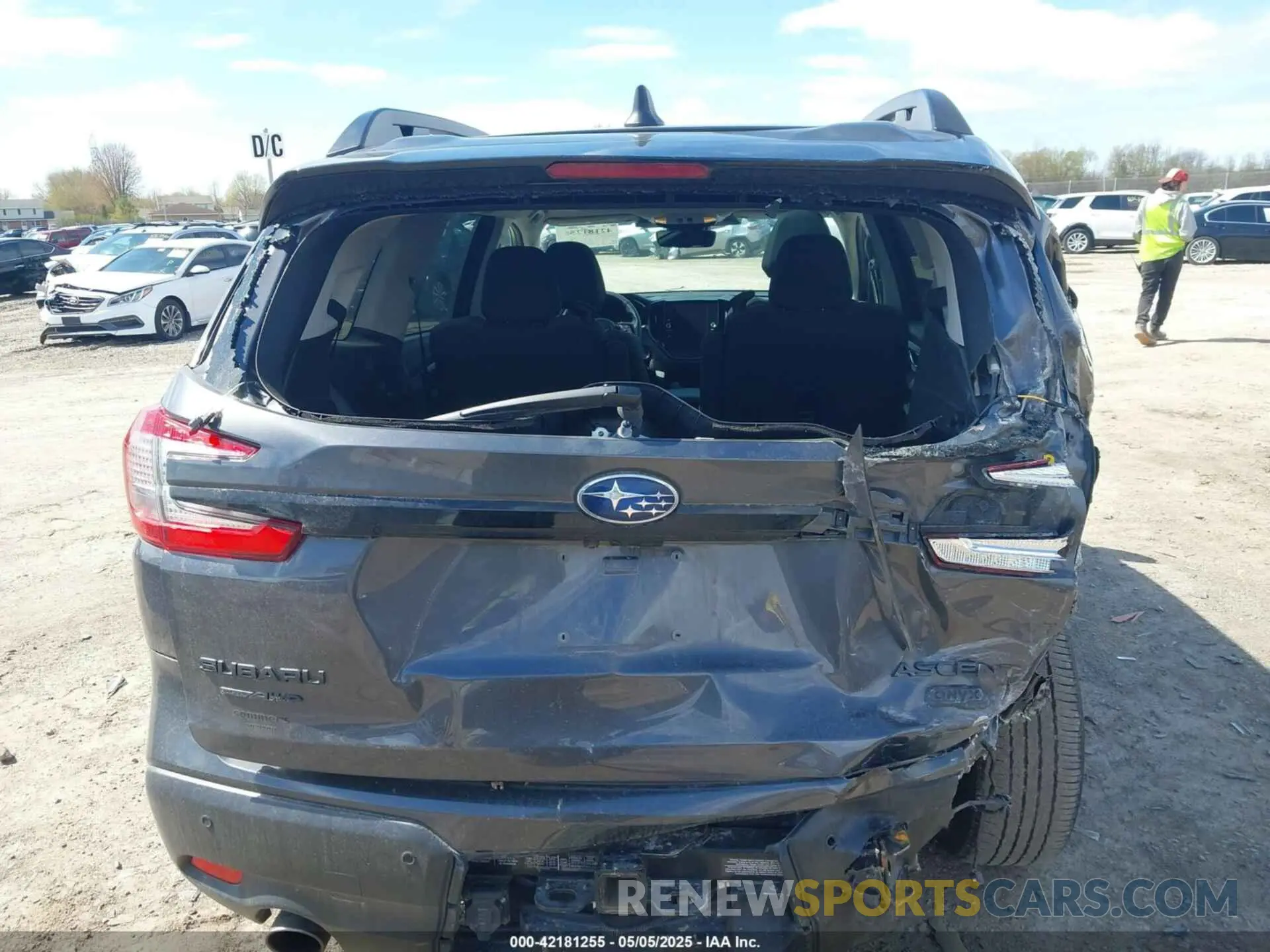 17 Photograph of a damaged car 4S4WMAHD7R3407462 SUBARU ASCENT 2024