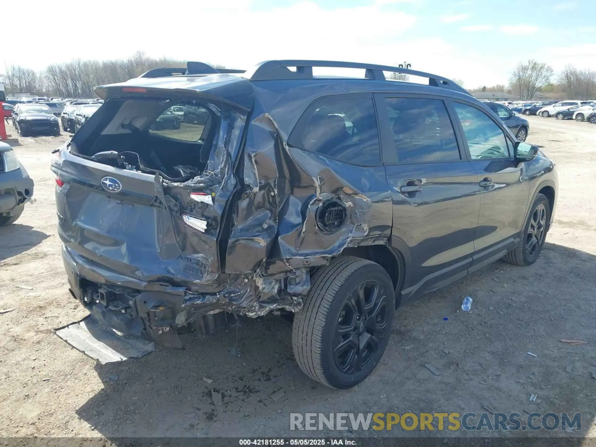 4 Photograph of a damaged car 4S4WMAHD7R3407462 SUBARU ASCENT 2024