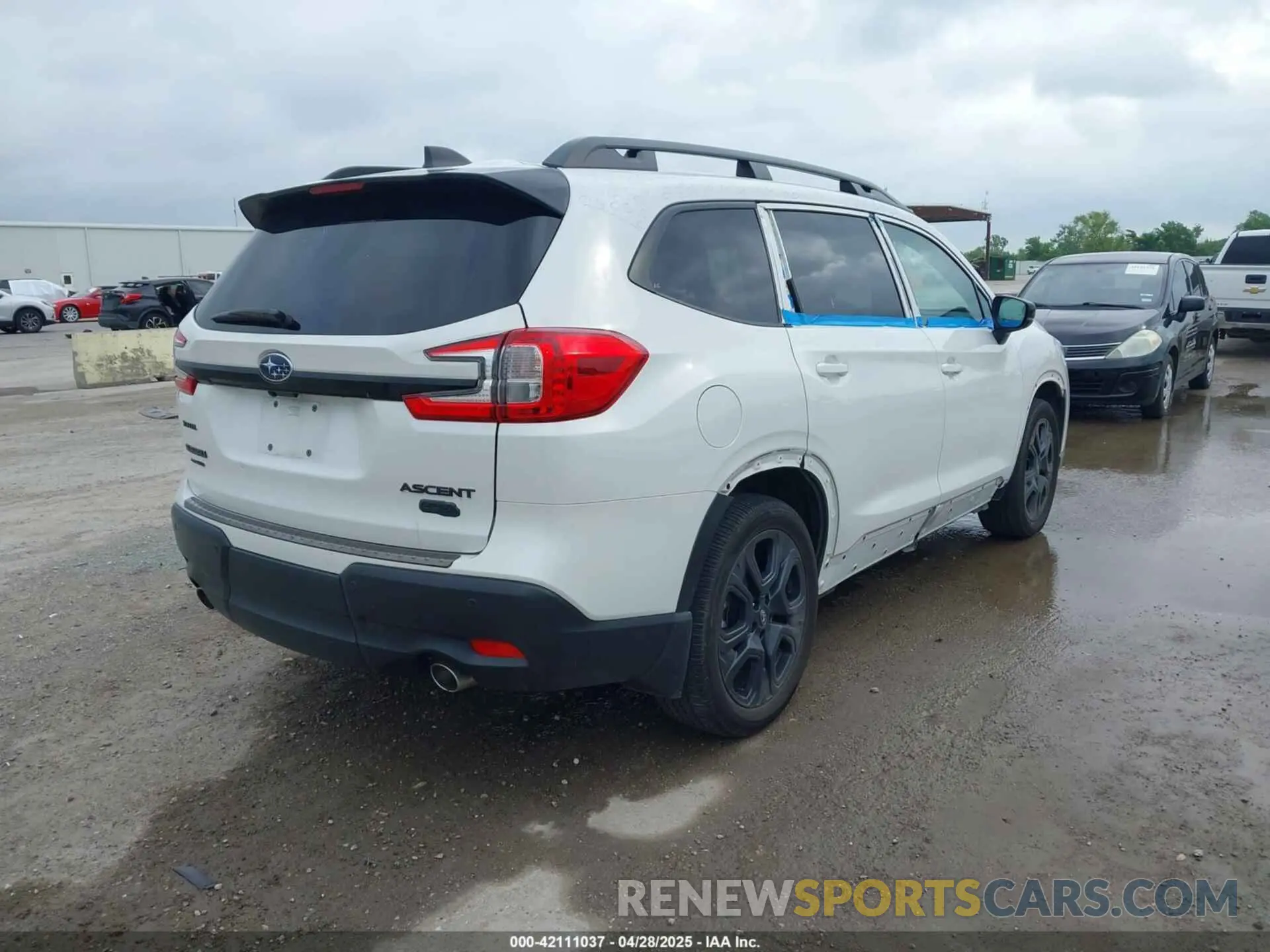 4 Photograph of a damaged car 4S4WMAHD8R3419734 SUBARU ASCENT 2024