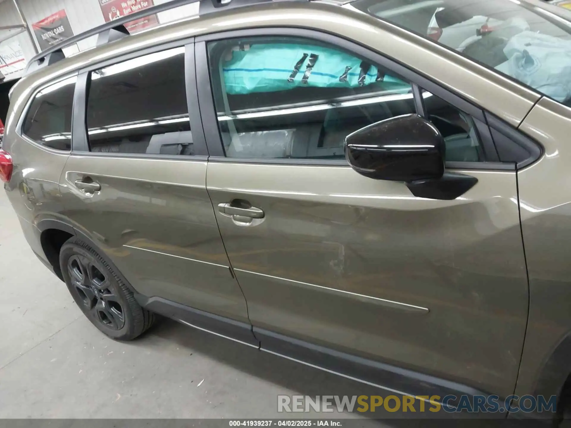 12 Photograph of a damaged car 4S4WMAKD0R3431272 SUBARU ASCENT 2024