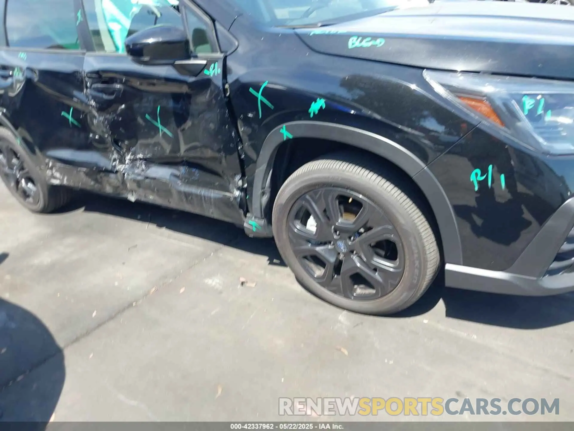 1 Photograph of a damaged car 4S4WMAKD2R3425764 SUBARU ASCENT 2024