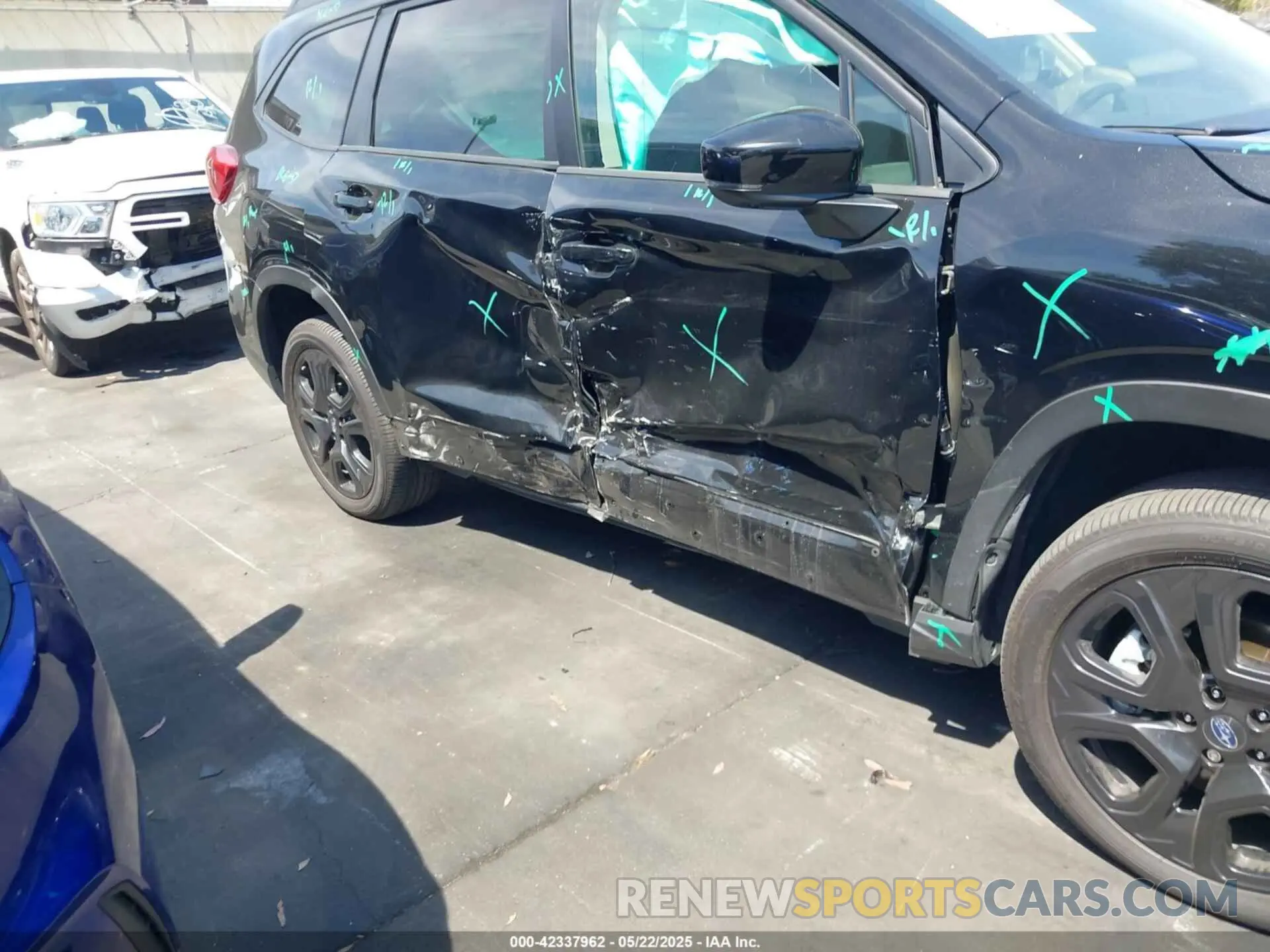 13 Photograph of a damaged car 4S4WMAKD2R3425764 SUBARU ASCENT 2024