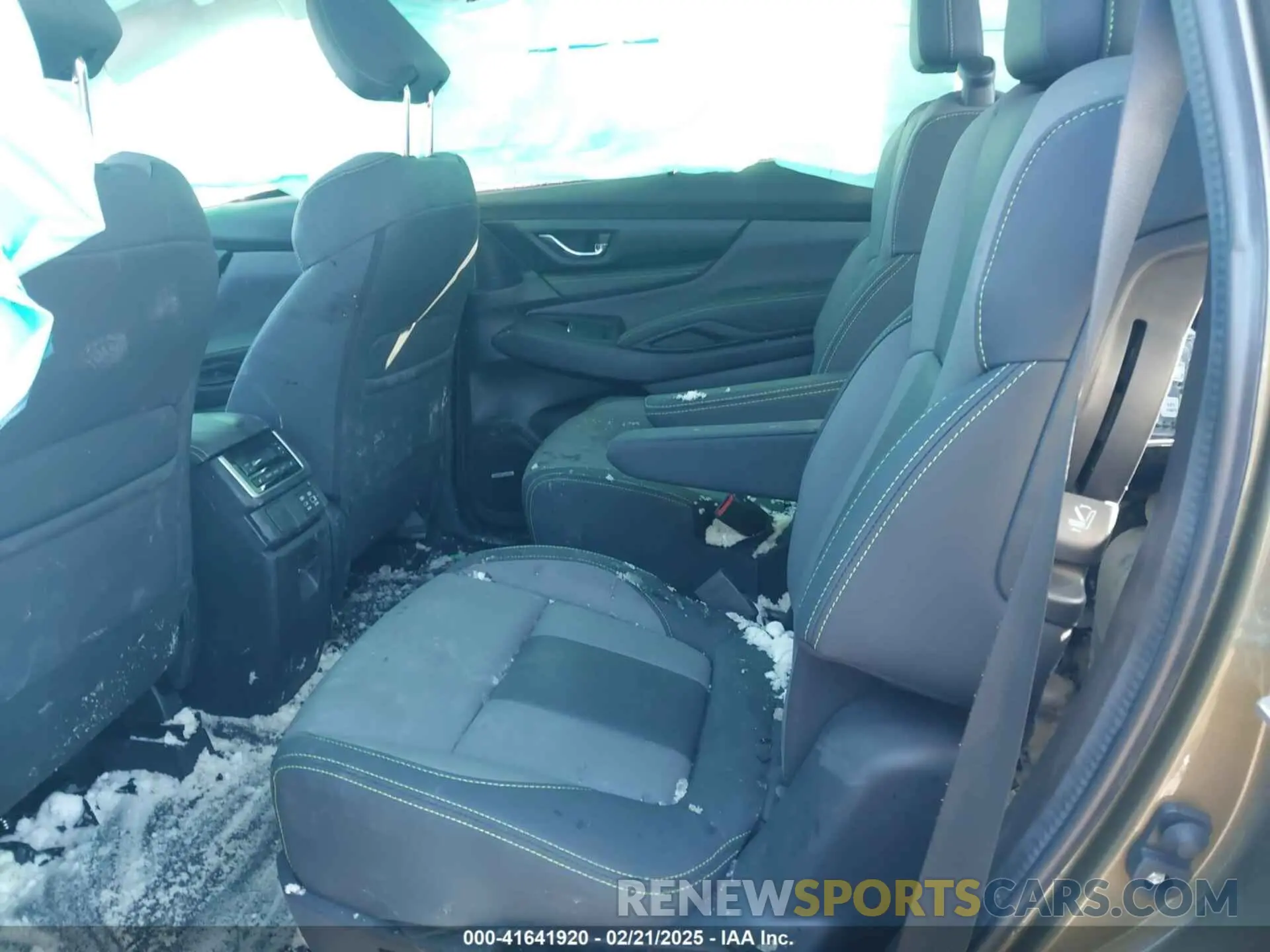 8 Photograph of a damaged car 4S4WMAKD4R3433008 SUBARU ASCENT 2024