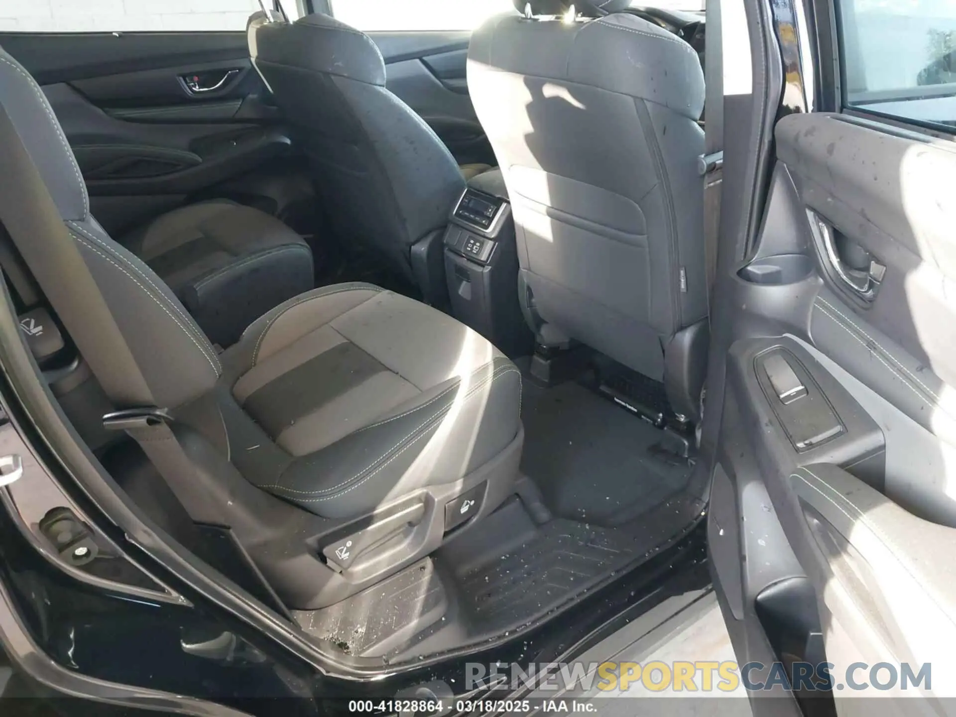 8 Photograph of a damaged car 4S4WMAKD6R3462137 SUBARU ASCENT 2024