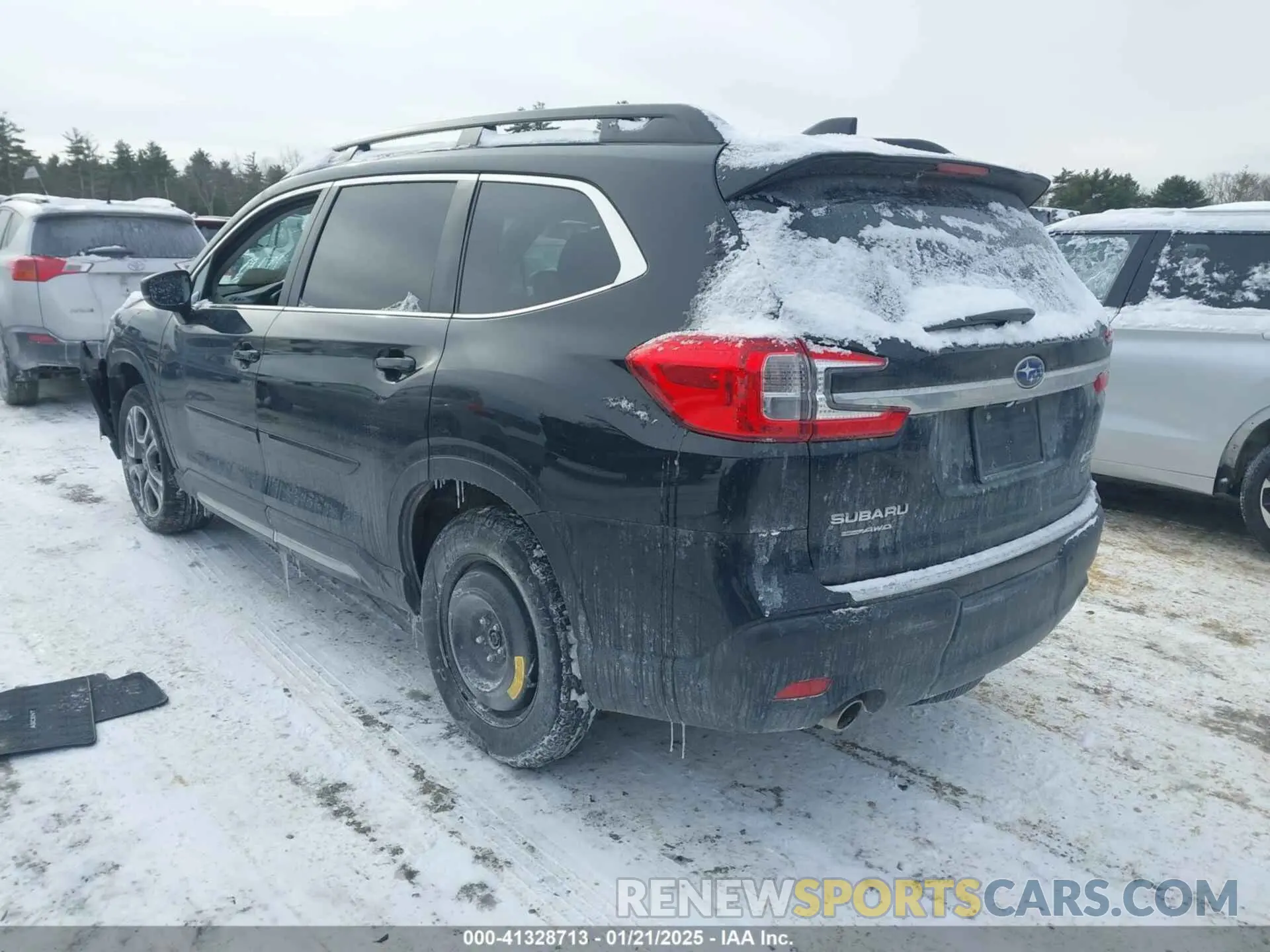 3 Photograph of a damaged car 4S4WMAUD4R3437153 SUBARU ASCENT 2024